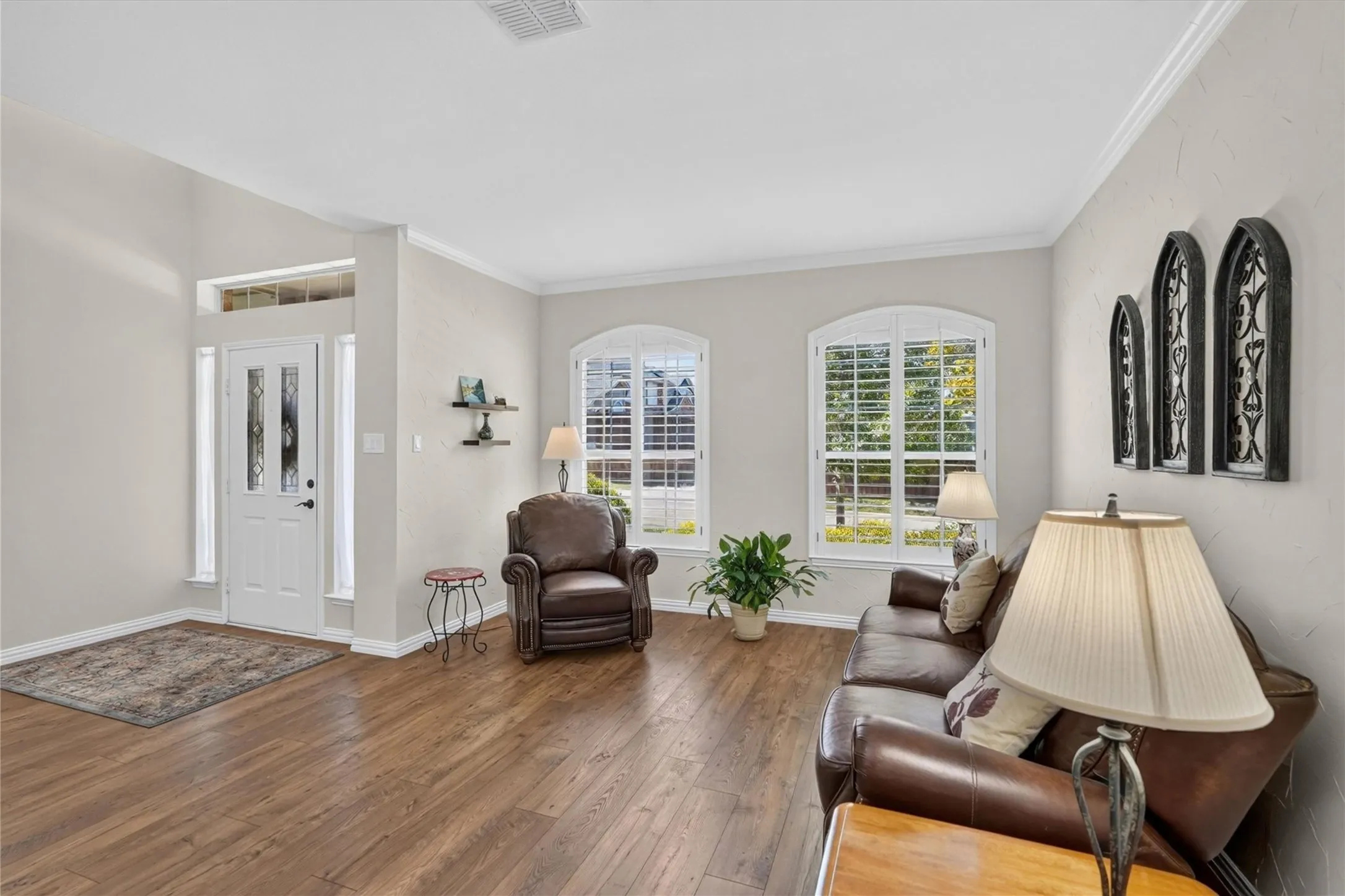 Single Family Residence For Sale in Collin County , 3636 Bent Ridge Drive, Plano, Texas 75074, 3 Bedroom, 3 Bathroom, 2 Garage spaces, 2,920 Sqft, built in 1998, mls#21393032, Real Estate Agent in Plano, Homes For Sale in Collin county, Homes For Sale in Plano, Realtor in Plano Texas, Real Estate Brokerage Independent Realty Texas, Luminita Cordes Realtor