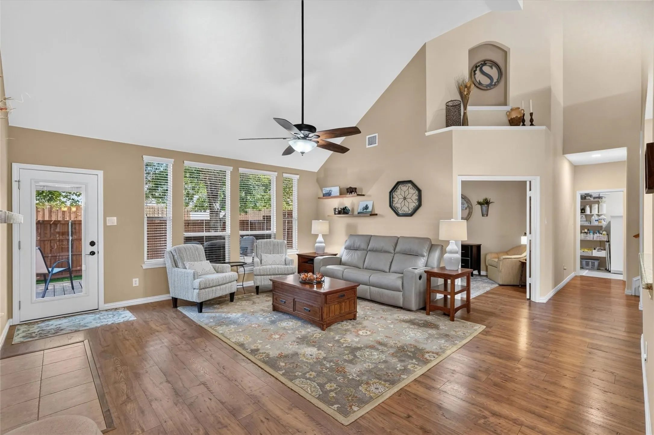 Single Family Residence For Sale in Collin County , 3636 Bent Ridge Drive, Plano, Texas 75074, 3 Bedroom, 3 Bathroom, 2 Garage spaces, 2,920 Sqft, built in 1998, mls#21393032, Real Estate Agent in Plano, Homes For Sale in Collin county, Homes For Sale in Plano, Realtor in Plano Texas, Real Estate Brokerage Independent Realty Texas, Luminita Cordes Realtor