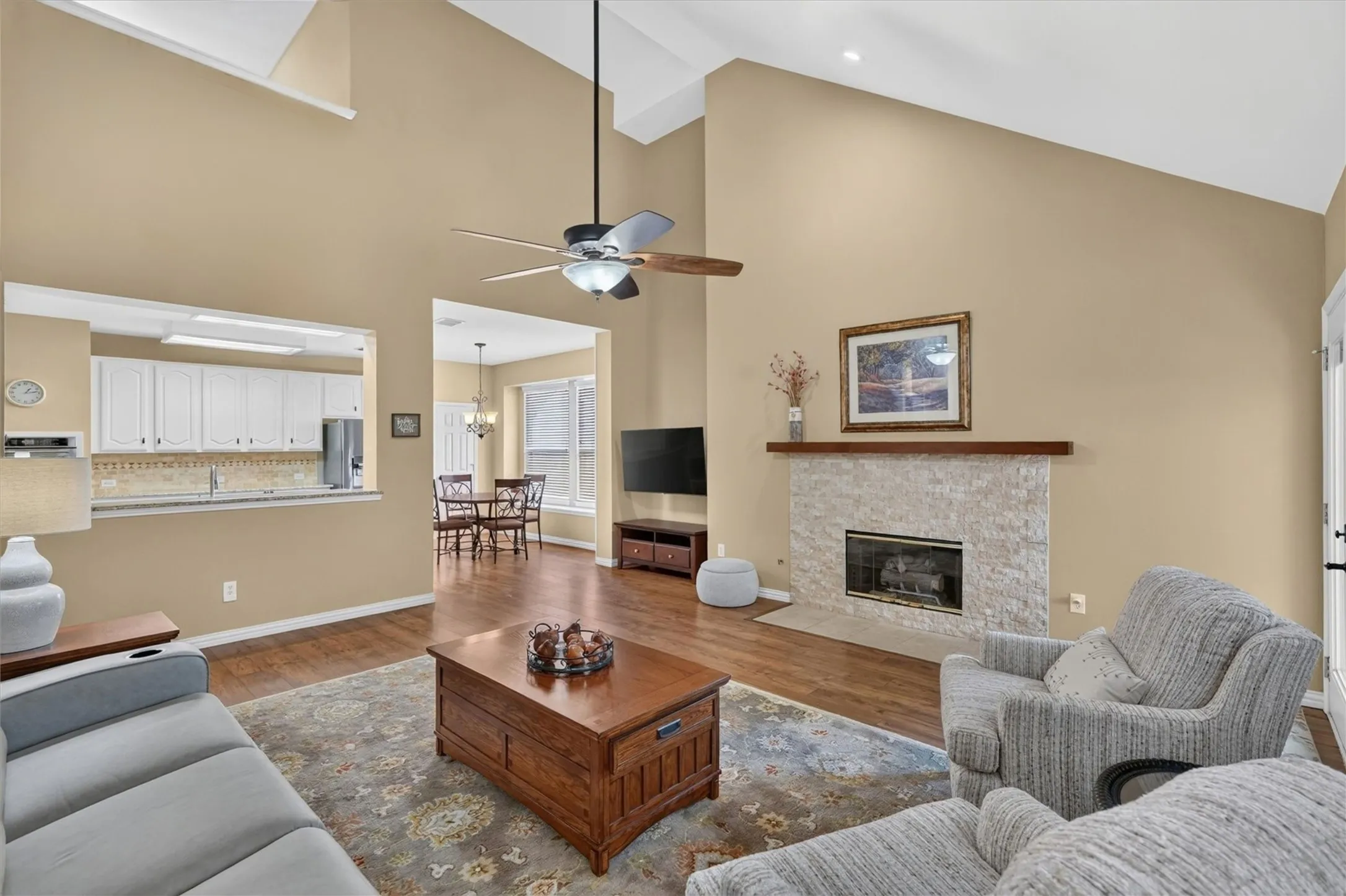 Single Family Residence For Sale in Collin County , 3636 Bent Ridge Drive, Plano, Texas 75074, 3 Bedroom, 3 Bathroom, 2 Garage spaces, 2,920 Sqft, built in 1998, mls#21393032, Real Estate Agent in Plano, Homes For Sale in Collin county, Homes For Sale in Plano, Realtor in Plano Texas, Real Estate Brokerage Independent Realty Texas, Luminita Cordes Realtor