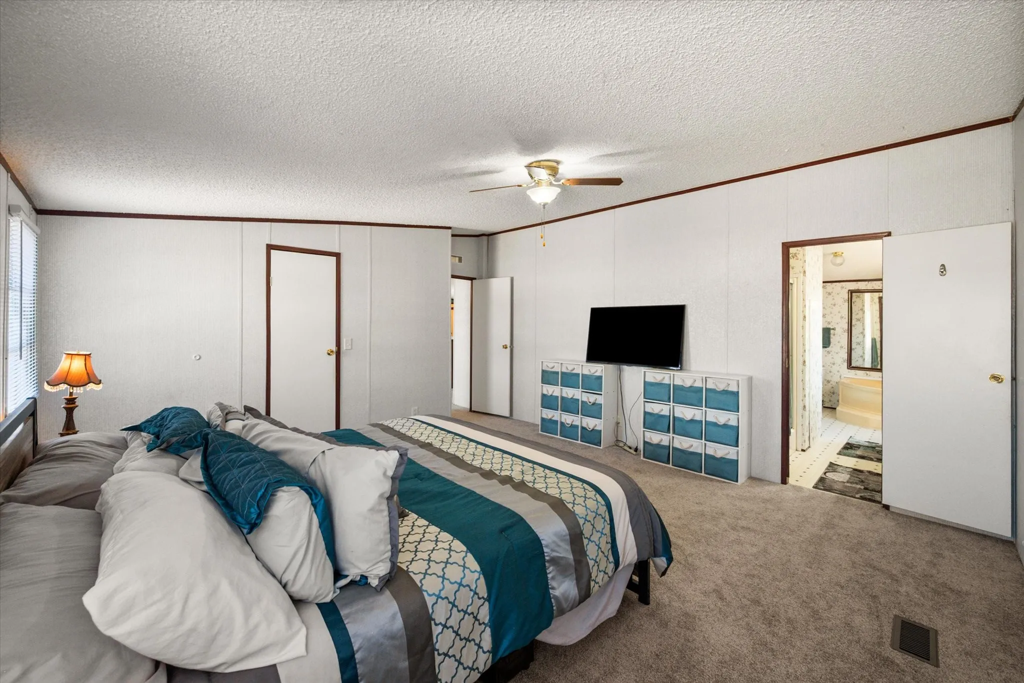 Mobile Home For Sale in Navarro County , 14181 Fm 639, Barry, Texas 75102, 3 Bedroom, 2 Bathroom, Garage spaces, 1,680 Sqft, built in 2001, mls#21393232, Real Estate Agent in Barry, Homes For Sale in Navarro county, Homes For Sale in Barry, Realtor in Barry Texas, Real Estate Brokerage Independent Realty Texas, Luminita Cordes Realtor