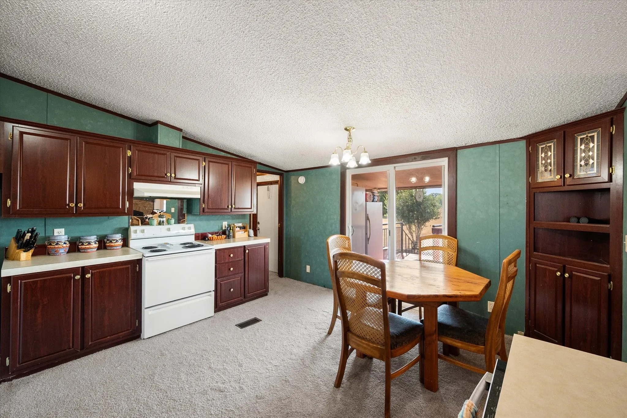 Mobile Home For Sale in Navarro County , 14181 Fm 639, Barry, Texas 75102, 3 Bedroom, 2 Bathroom, Garage spaces, 1,680 Sqft, built in 2001, mls#21393232, Real Estate Agent in Barry, Homes For Sale in Navarro county, Homes For Sale in Barry, Realtor in Barry Texas, Real Estate Brokerage Independent Realty Texas, Luminita Cordes Realtor
