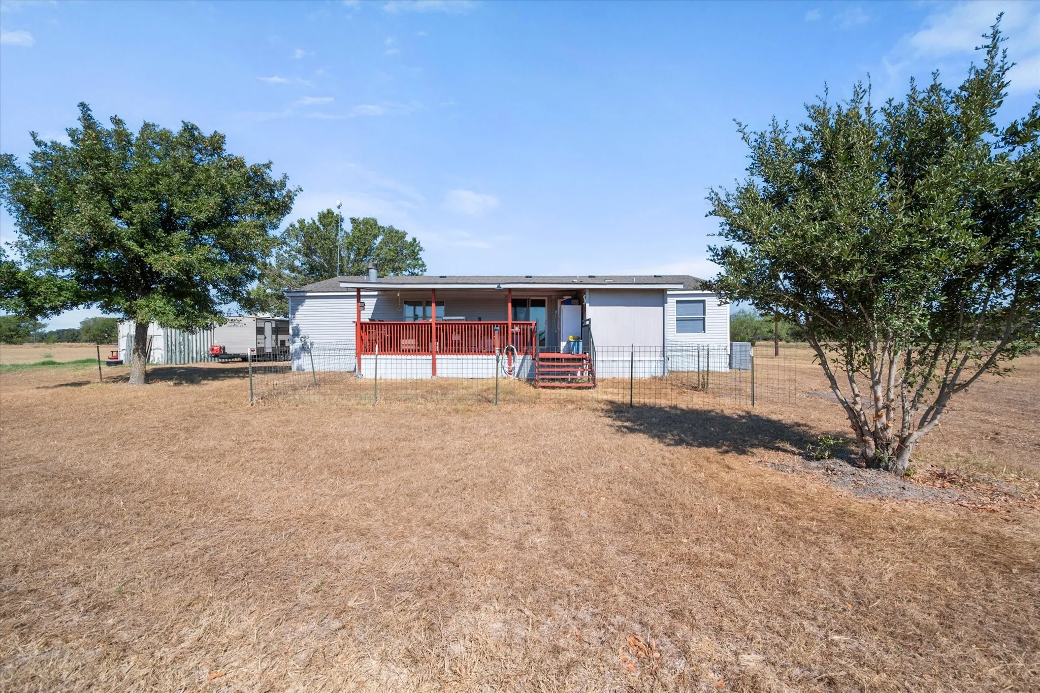 Mobile Home For Sale in Navarro County , 14181 Fm 639, Barry, Texas 75102, 3 Bedroom, 2 Bathroom, Garage spaces, 1,680 Sqft, built in 2001, mls#21393232, Real Estate Agent in Barry, Homes For Sale in Navarro county, Homes For Sale in Barry, Realtor in Barry Texas, Real Estate Brokerage Independent Realty Texas, Luminita Cordes Realtor