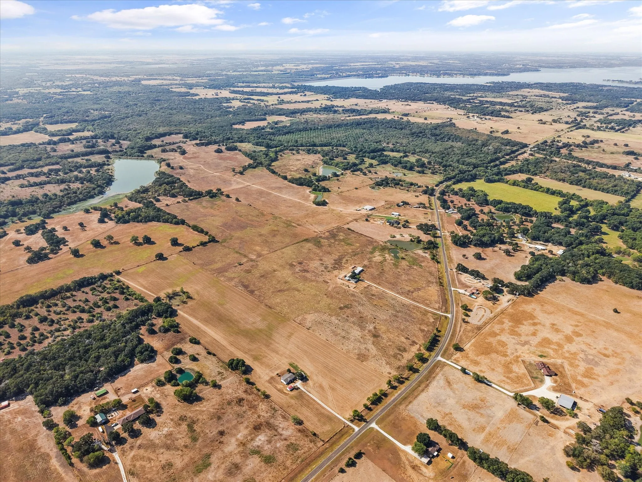 Mobile Home For Sale in Navarro County , 14181 Fm 639, Barry, Texas 75102, 3 Bedroom, 2 Bathroom, Garage spaces, 1,680 Sqft, built in 2001, mls#21393232, Real Estate Agent in Barry, Homes For Sale in Navarro county, Homes For Sale in Barry, Realtor in Barry Texas, Real Estate Brokerage Independent Realty Texas, Luminita Cordes Realtor