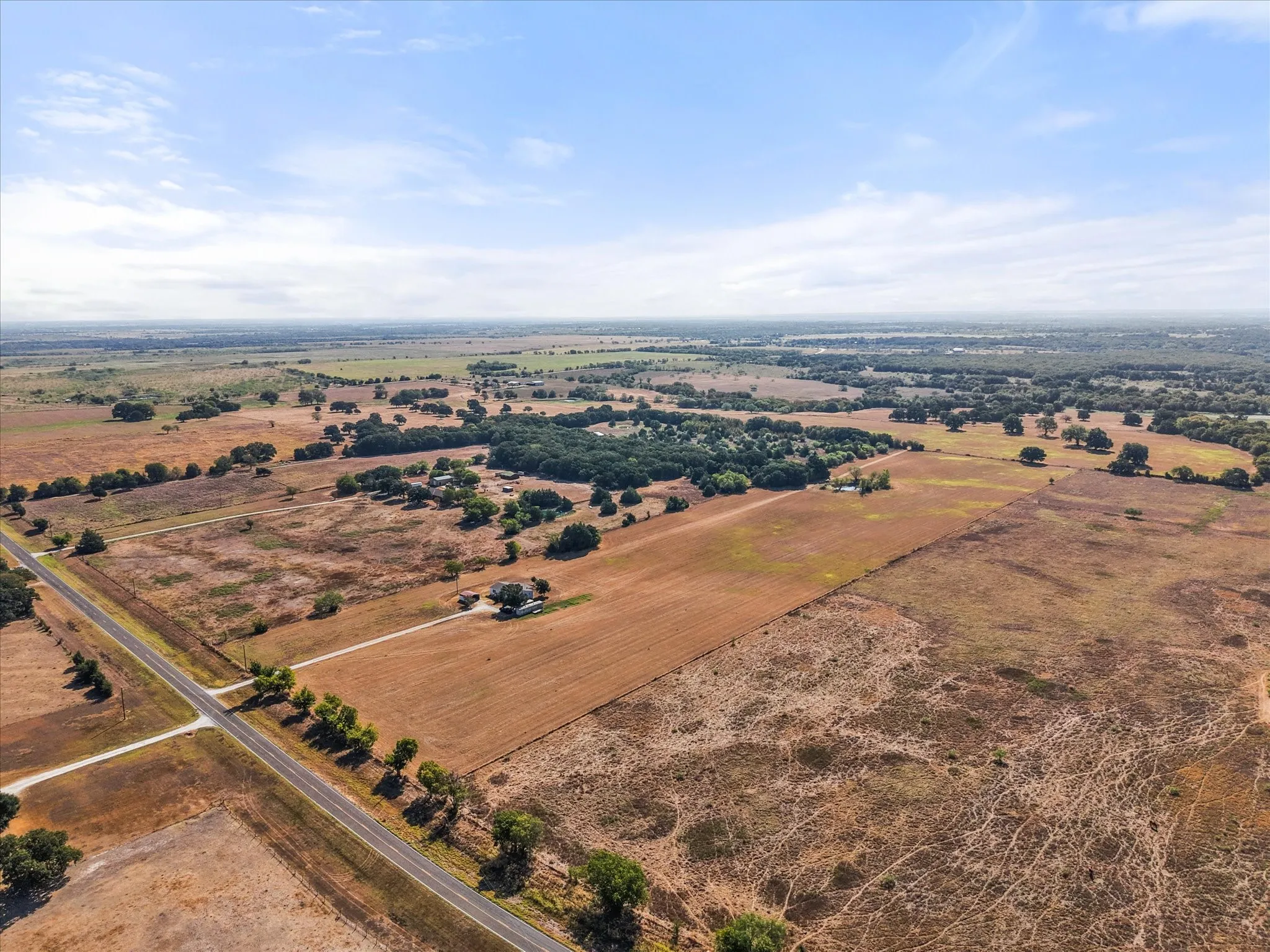 Mobile Home For Sale in Navarro County , 14181 Fm 639, Barry, Texas 75102, 3 Bedroom, 2 Bathroom, Garage spaces, 1,680 Sqft, built in 2001, mls#21393232, Real Estate Agent in Barry, Homes For Sale in Navarro county, Homes For Sale in Barry, Realtor in Barry Texas, Real Estate Brokerage Independent Realty Texas, Luminita Cordes Realtor