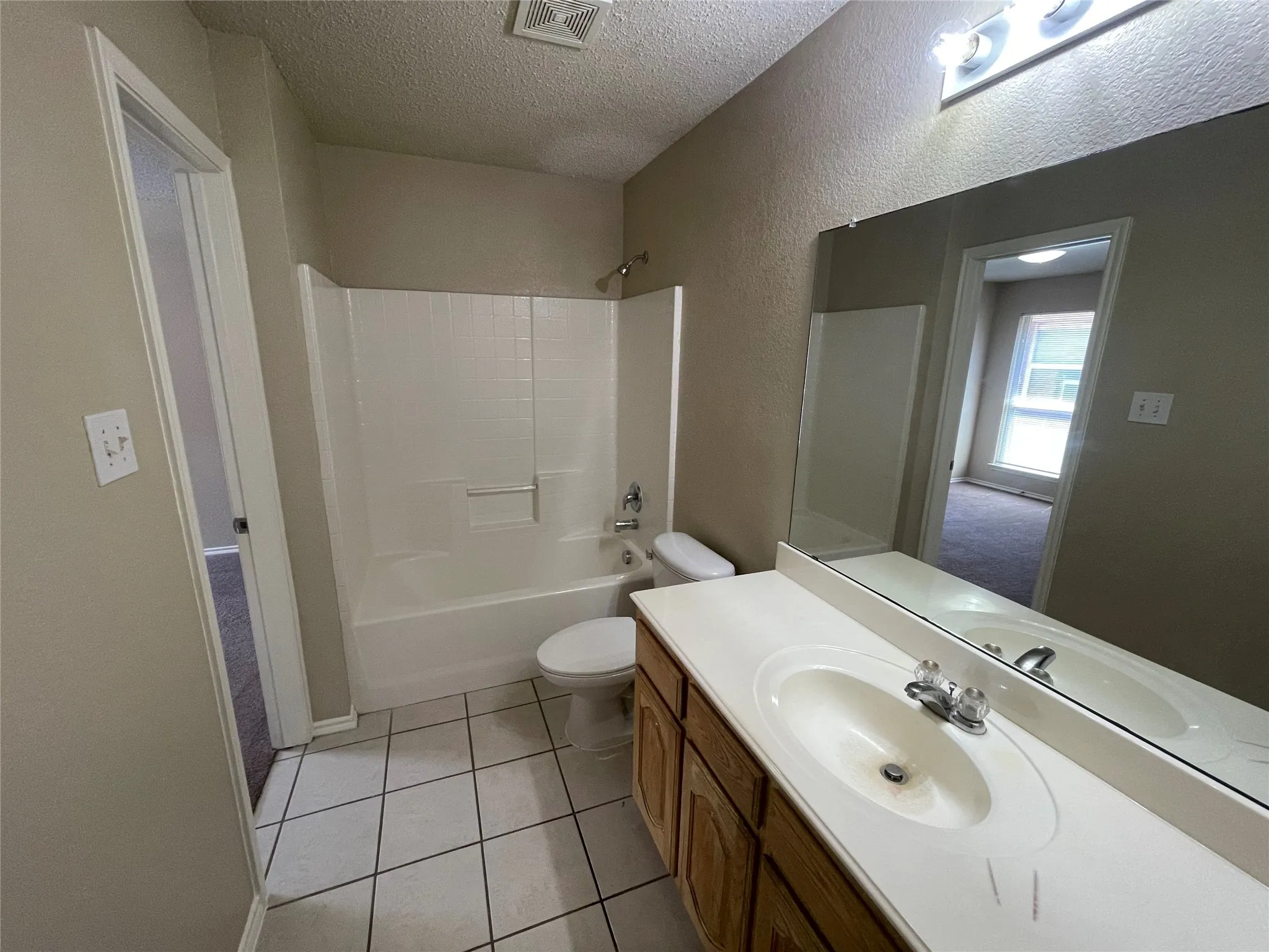 Single Family Residence For Rent in Dallas County , 713 Horseshoe Court, De Soto, Texas 75115, 4 Bedroom, 2 Bathroom, 2 Garage spaces, 2,240 Sqft, built in 2005, mls#21394202, Real Estate Agent in De Soto, Homes For Rent in Dallas county, Homes For Rent in De Soto, Realtor in De Soto Texas, Real Estate Brokerage Independent Realty Texas, Luminita Cordes Realtor
