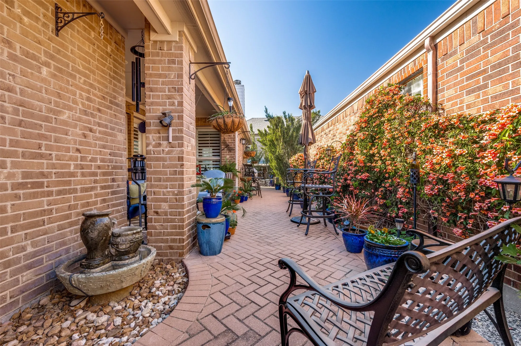 Single Family Residence For Sale in Denton County , 2644 Hannah Circle, Frisco, Texas 75033, 3 Bedroom, 2 Bathroom, 3 Garage spaces, 2,260 Sqft, built in 2009, mls#21394175, Real Estate Agent in Frisco, Homes For Sale in Denton county, Homes For Sale in Frisco, Realtor in Frisco Texas, Real Estate Brokerage Independent Realty Texas, Luminita Cordes Realtor