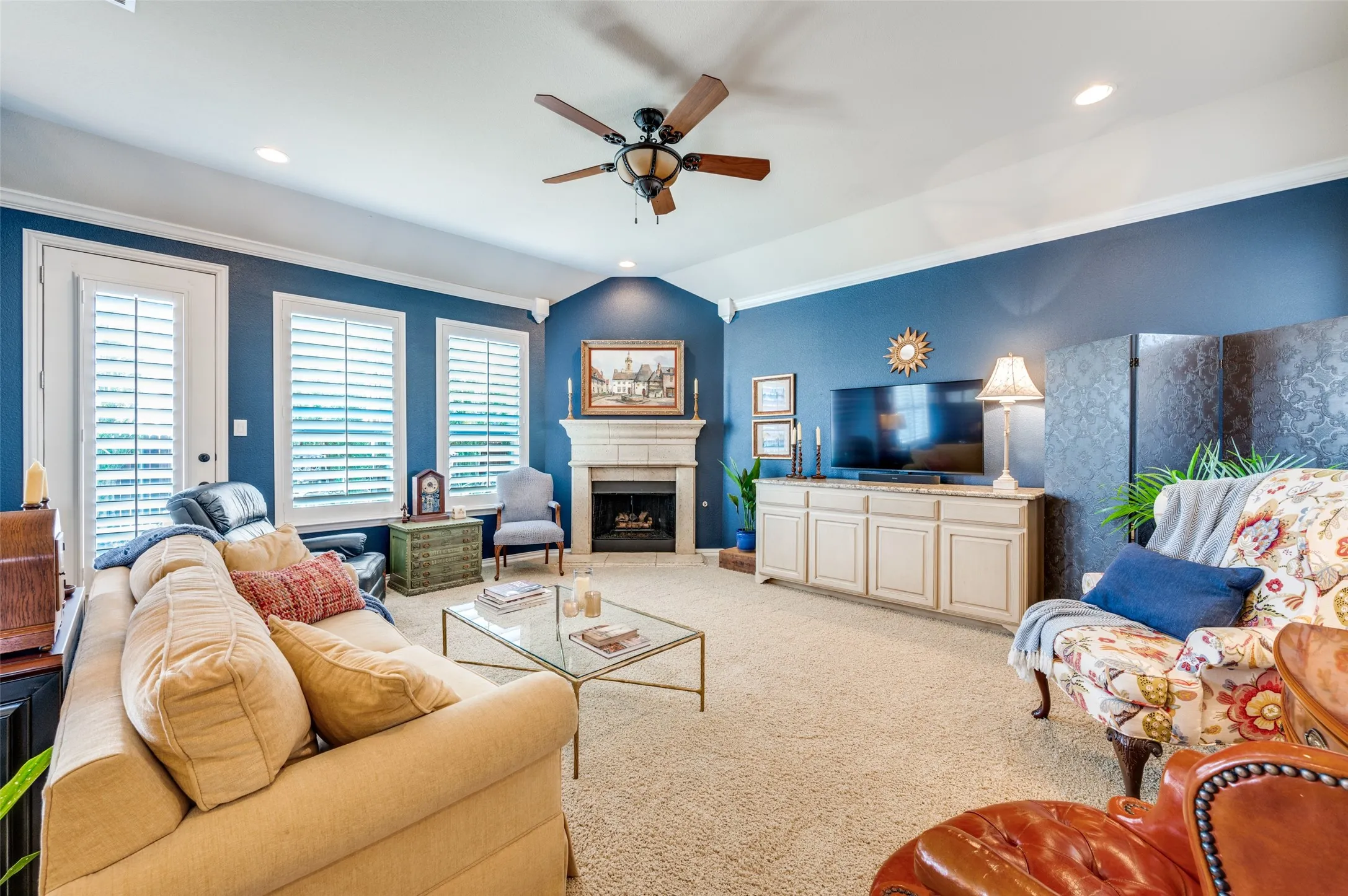 Single Family Residence For Sale in Denton County , 2644 Hannah Circle, Frisco, Texas 75033, 3 Bedroom, 2 Bathroom, 3 Garage spaces, 2,260 Sqft, built in 2009, mls#21394175, Real Estate Agent in Frisco, Homes For Sale in Denton county, Homes For Sale in Frisco, Realtor in Frisco Texas, Real Estate Brokerage Independent Realty Texas, Luminita Cordes Realtor