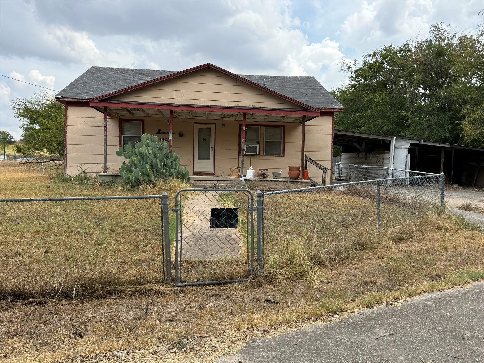 Single Family Residence For Sale