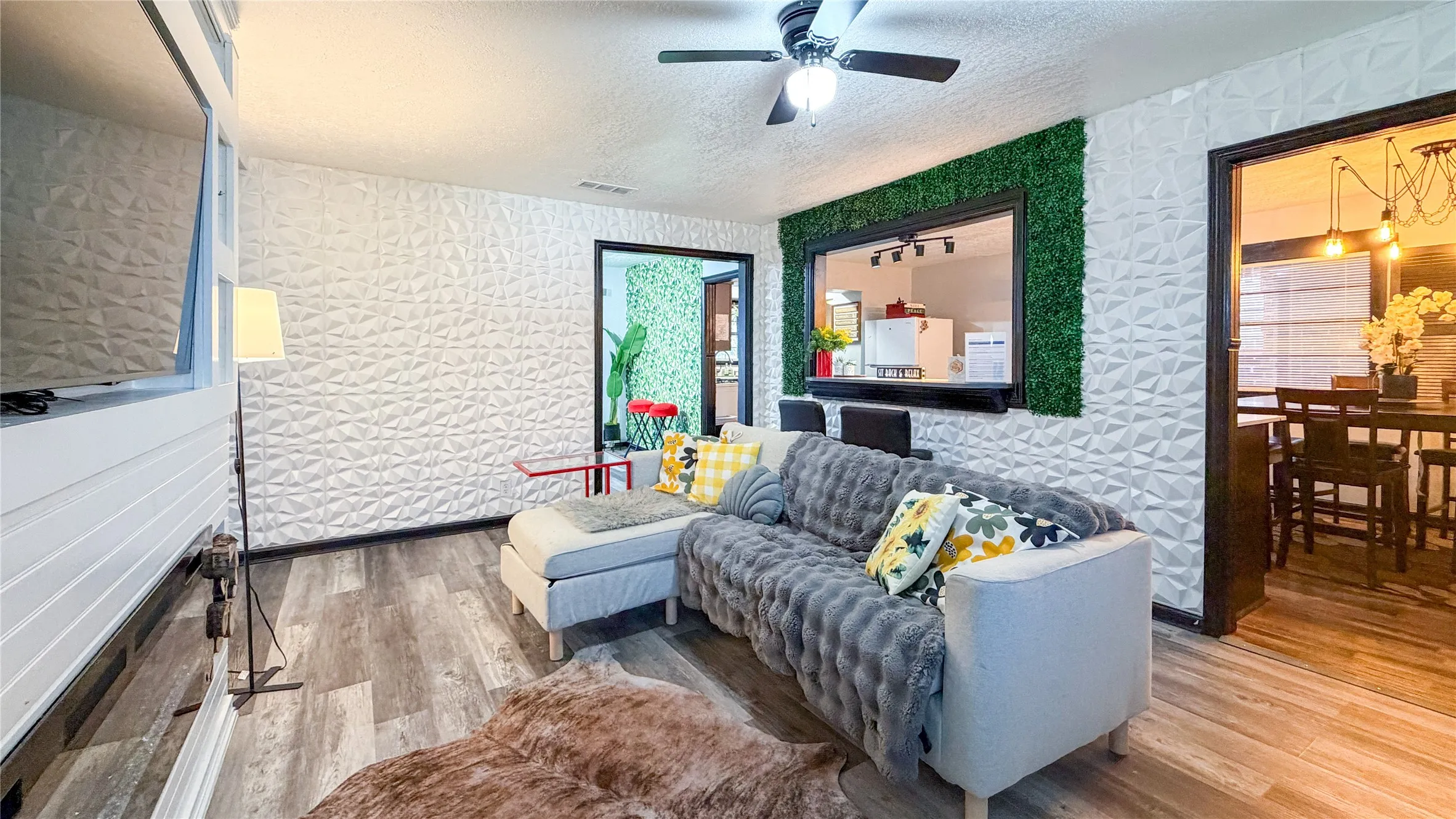 Single Family Residence For Rent in Dallas County , 1805 El Paso Street, Grand Prairie, Texas 75051, 3 Bedroom, 2 Bathroom, Garage spaces, 1,444 Sqft, built in 1963, mls#21394043, Real Estate Agent in Grand Prairie, Homes For Rent in Dallas county, Homes For Rent in Grand Prairie, Realtor in Grand Prairie Texas, Real Estate Brokerage Independent Realty Texas, Luminita Cordes Realtor