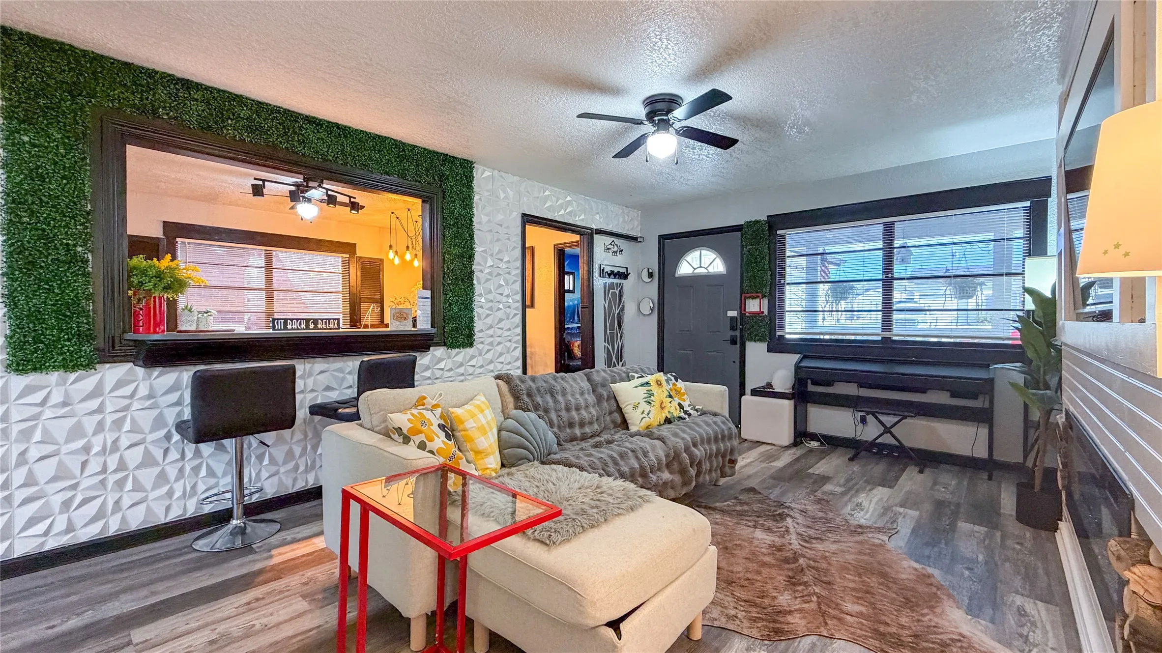 Single Family Residence For Rent in Dallas County , 1805 El Paso Street, Grand Prairie, Texas 75051, 3 Bedroom, 2 Bathroom, Garage spaces, 1,444 Sqft, built in 1963, mls#21394043, Real Estate Agent in Grand Prairie, Homes For Rent in Dallas county, Homes For Rent in Grand Prairie, Realtor in Grand Prairie Texas, Real Estate Brokerage Independent Realty Texas, Luminita Cordes Realtor