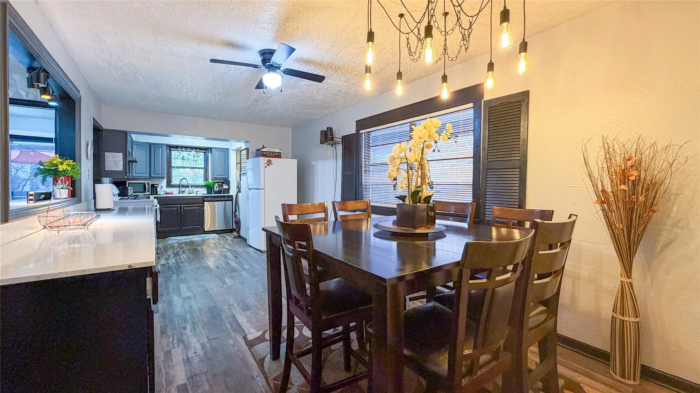 Single Family Residence For Rent in Dallas County , 1805 El Paso Street, Grand Prairie, Texas 75051, 3 Bedroom, 2 Bathroom, Garage spaces, 1,444 Sqft, built in 1963, mls#21394043, Real Estate Agent in Grand Prairie, Homes For Rent in Dallas county, Homes For Rent in Grand Prairie, Realtor in Grand Prairie Texas, Real Estate Brokerage Independent Realty Texas, Luminita Cordes Realtor