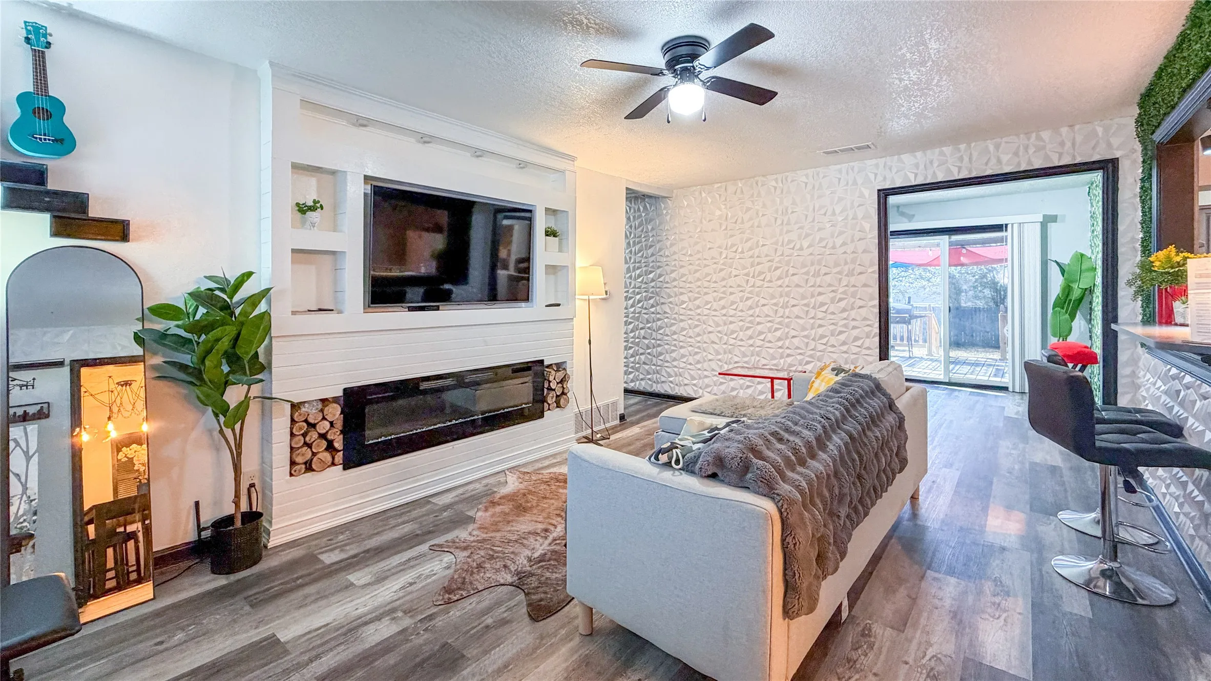 Single Family Residence For Rent in Dallas County , 1805 El Paso Street, Grand Prairie, Texas 75051, 3 Bedroom, 2 Bathroom, Garage spaces, 1,444 Sqft, built in 1963, mls#21394043, Real Estate Agent in Grand Prairie, Homes For Rent in Dallas county, Homes For Rent in Grand Prairie, Realtor in Grand Prairie Texas, Real Estate Brokerage Independent Realty Texas, Luminita Cordes Realtor