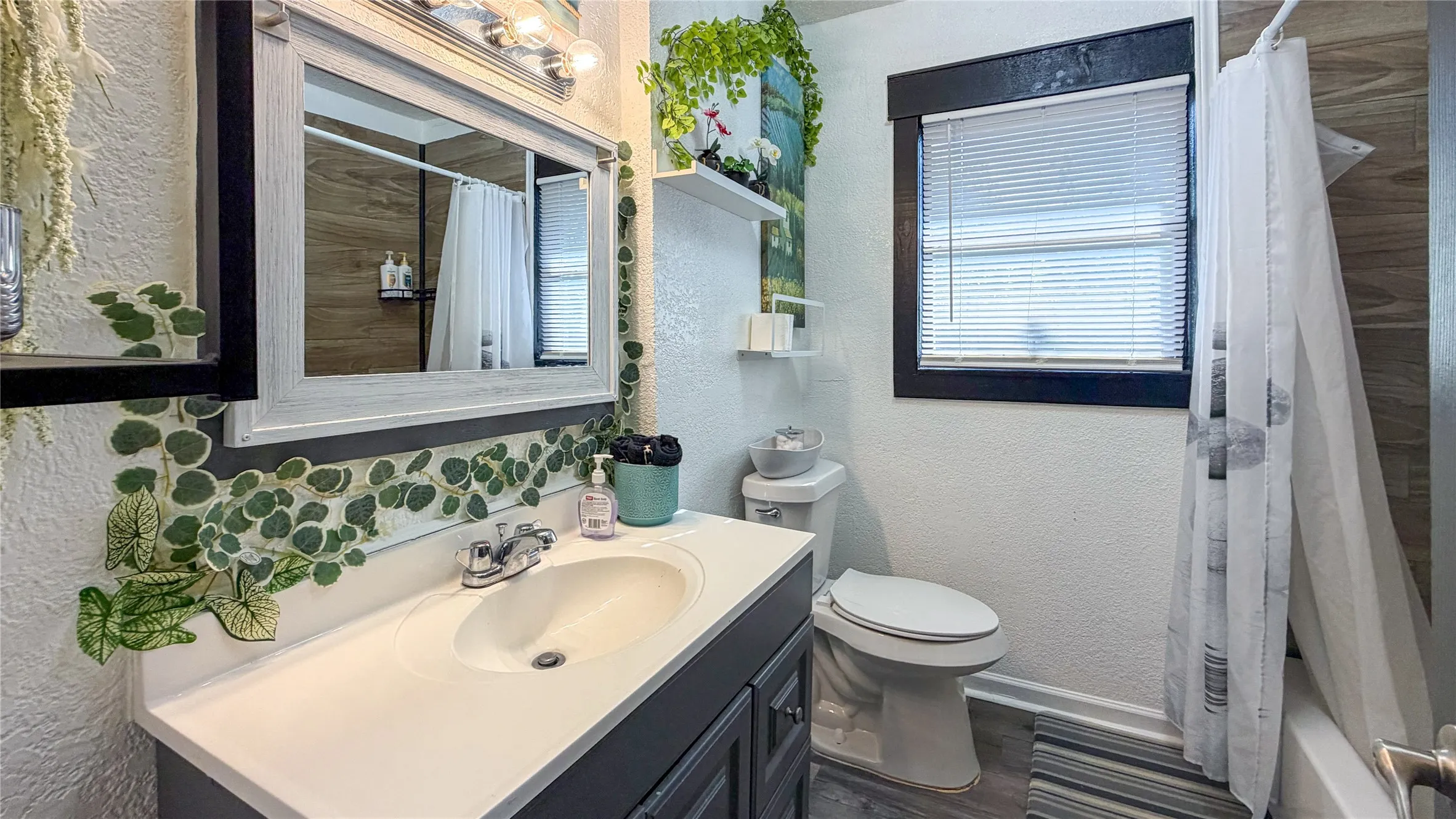 Single Family Residence For Rent in Dallas County , 1805 El Paso Street, Grand Prairie, Texas 75051, 3 Bedroom, 2 Bathroom, Garage spaces, 1,444 Sqft, built in 1963, mls#21394043, Real Estate Agent in Grand Prairie, Homes For Rent in Dallas county, Homes For Rent in Grand Prairie, Realtor in Grand Prairie Texas, Real Estate Brokerage Independent Realty Texas, Luminita Cordes Realtor
