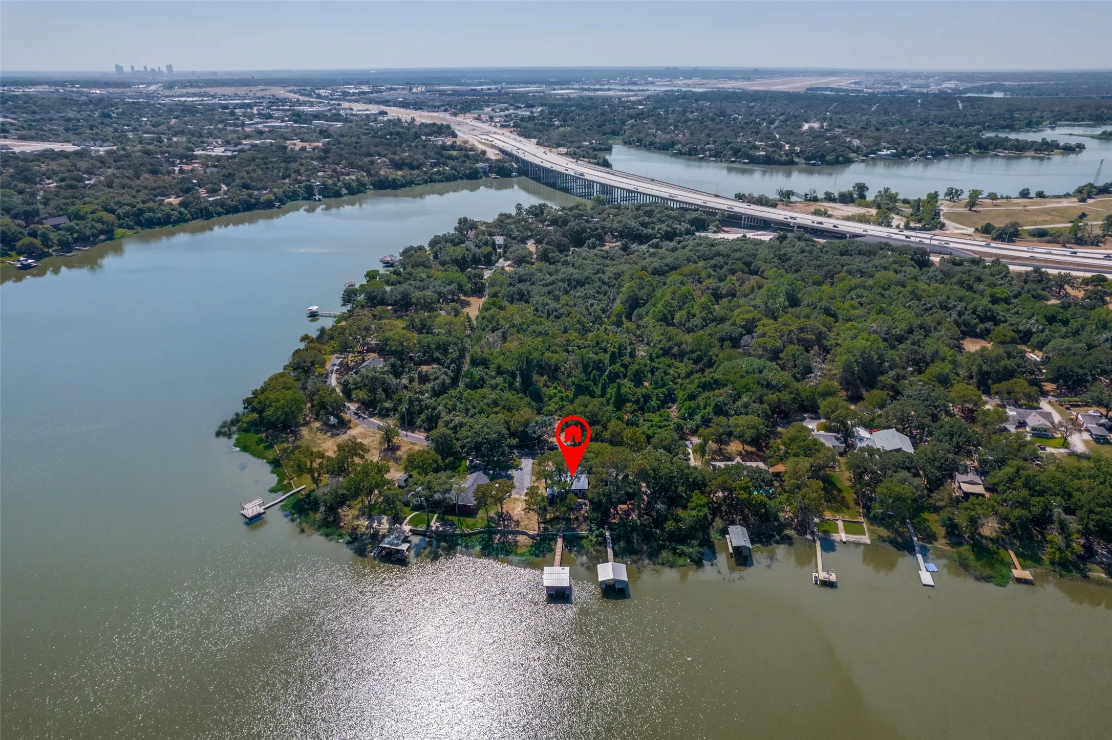 Single Family Residence For Sale in Tarrant County , 7420 Love Circle, Fort Worth, Texas 76135, 3 Bedroom, 3 Bathroom, Garage spaces, 1,976 Sqft, built in 1958, mls#21389453, Real Estate Agent in Fort Worth, Homes For Sale in Tarrant county, Homes For Sale in Fort Worth, Realtor in Fort Worth Texas, Real Estate Brokerage Independent Realty Texas, Luminita Cordes Realtor