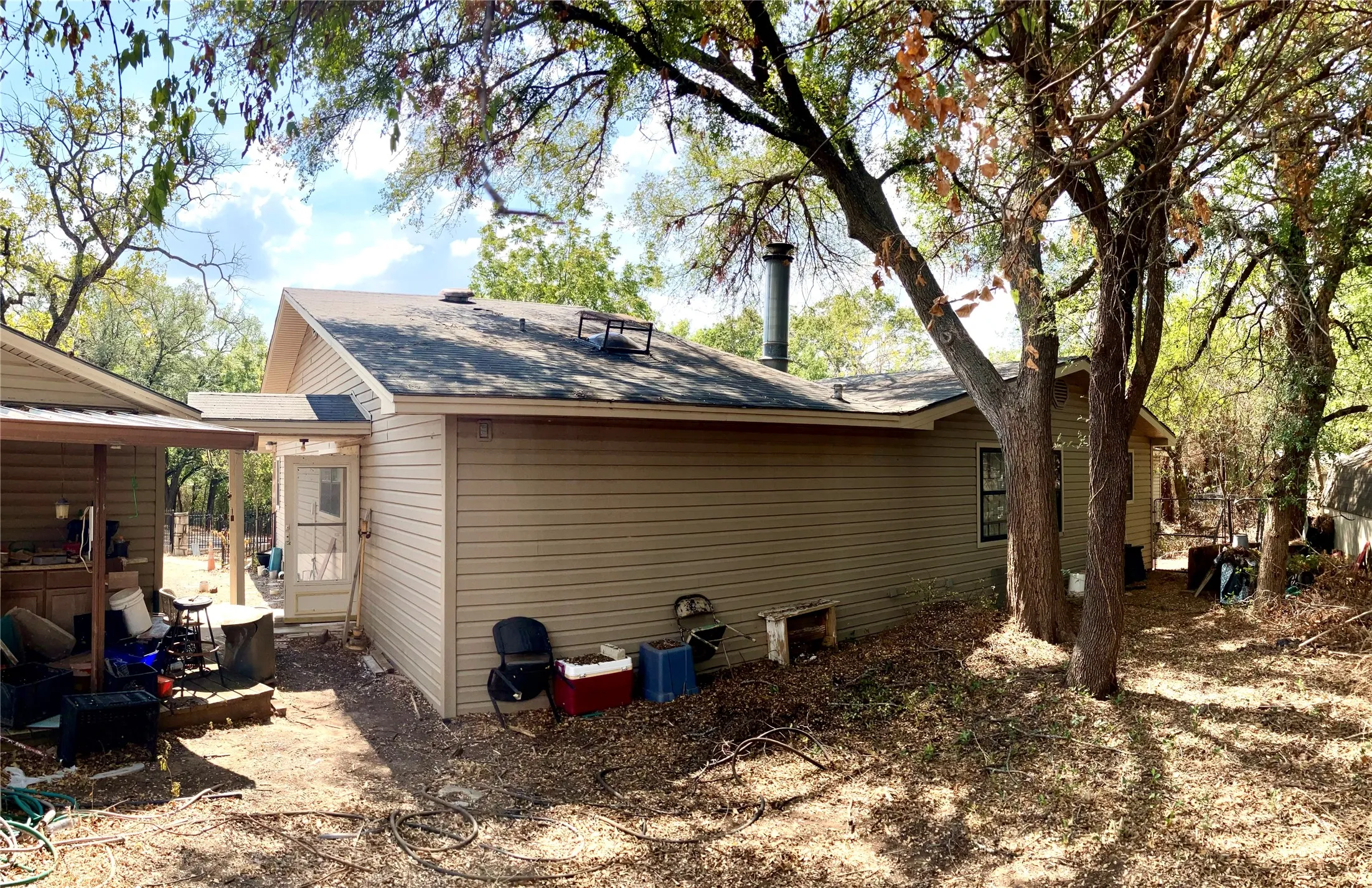 Mobile Home For Sale in Hood County , 2804 Maplewood Street, Granbury, Texas 76048, 3 Bedroom, 3 Bathroom, 2 Garage spaces, 2,932 Sqft, built in 2002, mls#21392680, Real Estate Agent in Granbury, Homes For Sale in Hood county, Homes For Sale in Granbury, Realtor in Granbury Texas, Real Estate Brokerage Independent Realty Texas, Luminita Cordes Realtor
