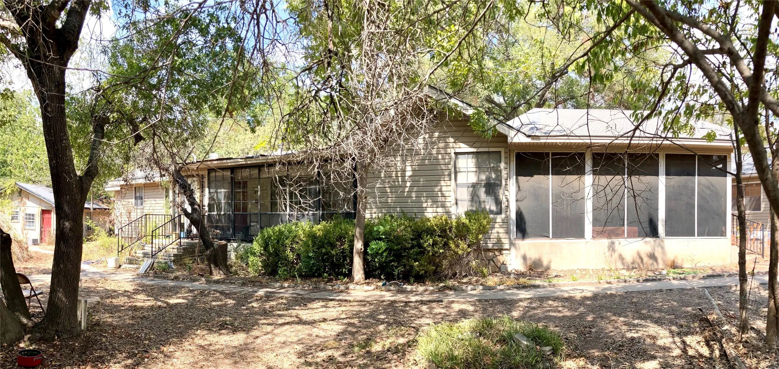 Mobile Home For Sale in Hood County , 2804 Maplewood Street, Granbury, Texas 76048, 3 Bedroom, 3 Bathroom, 2 Garage spaces, 2,932 Sqft, built in 2002, mls#21392680, Real Estate Agent in Granbury, Homes For Sale in Hood county, Homes For Sale in Granbury, Realtor in Granbury Texas, Real Estate Brokerage Independent Realty Texas, Luminita Cordes Realtor