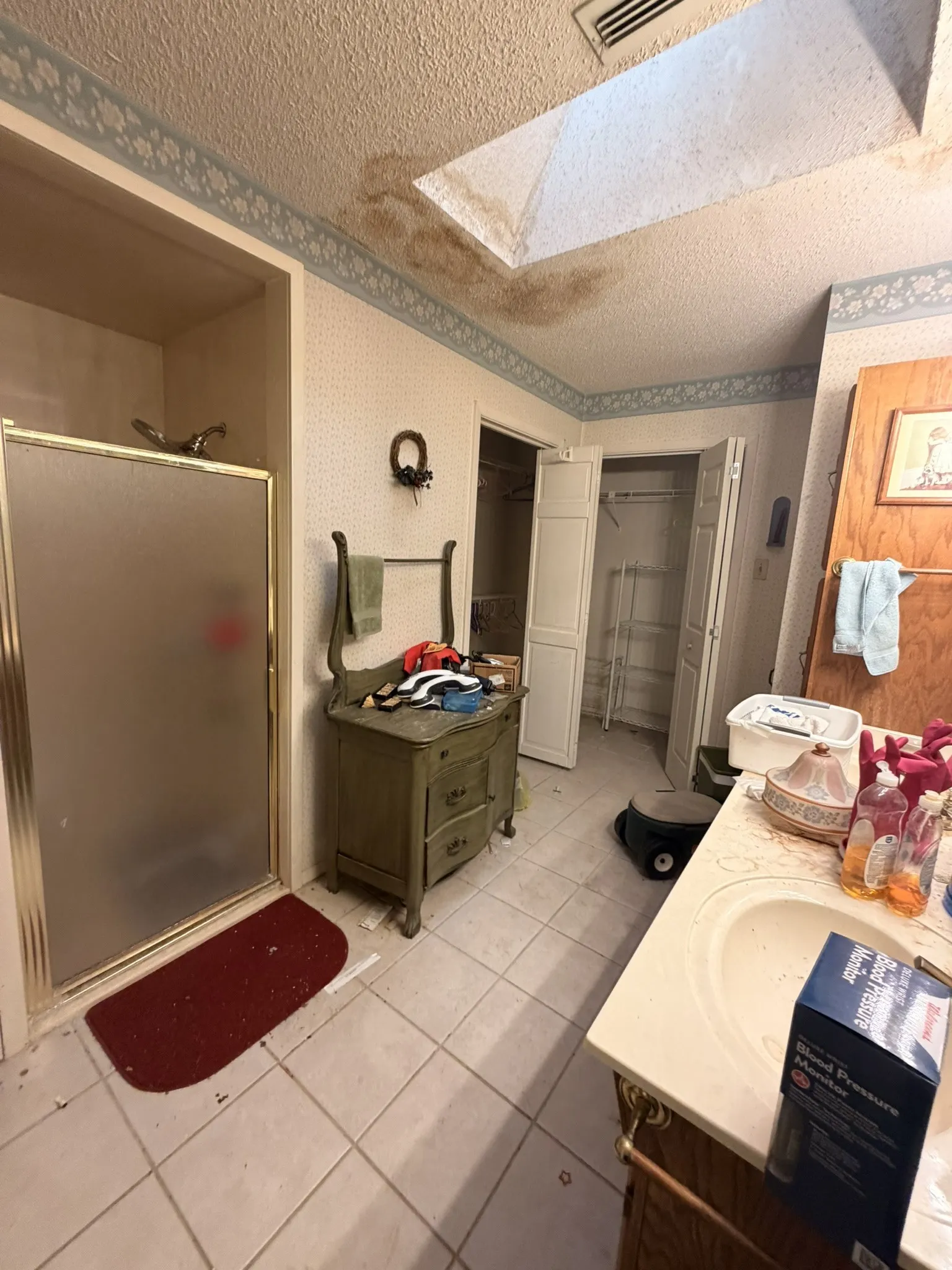 Mobile Home For Sale in Hood County , 2804 Maplewood Street, Granbury, Texas 76048, 3 Bedroom, 3 Bathroom, 2 Garage spaces, 2,932 Sqft, built in 2002, mls#21392680, Real Estate Agent in Granbury, Homes For Sale in Hood county, Homes For Sale in Granbury, Realtor in Granbury Texas, Real Estate Brokerage Independent Realty Texas, Luminita Cordes Realtor