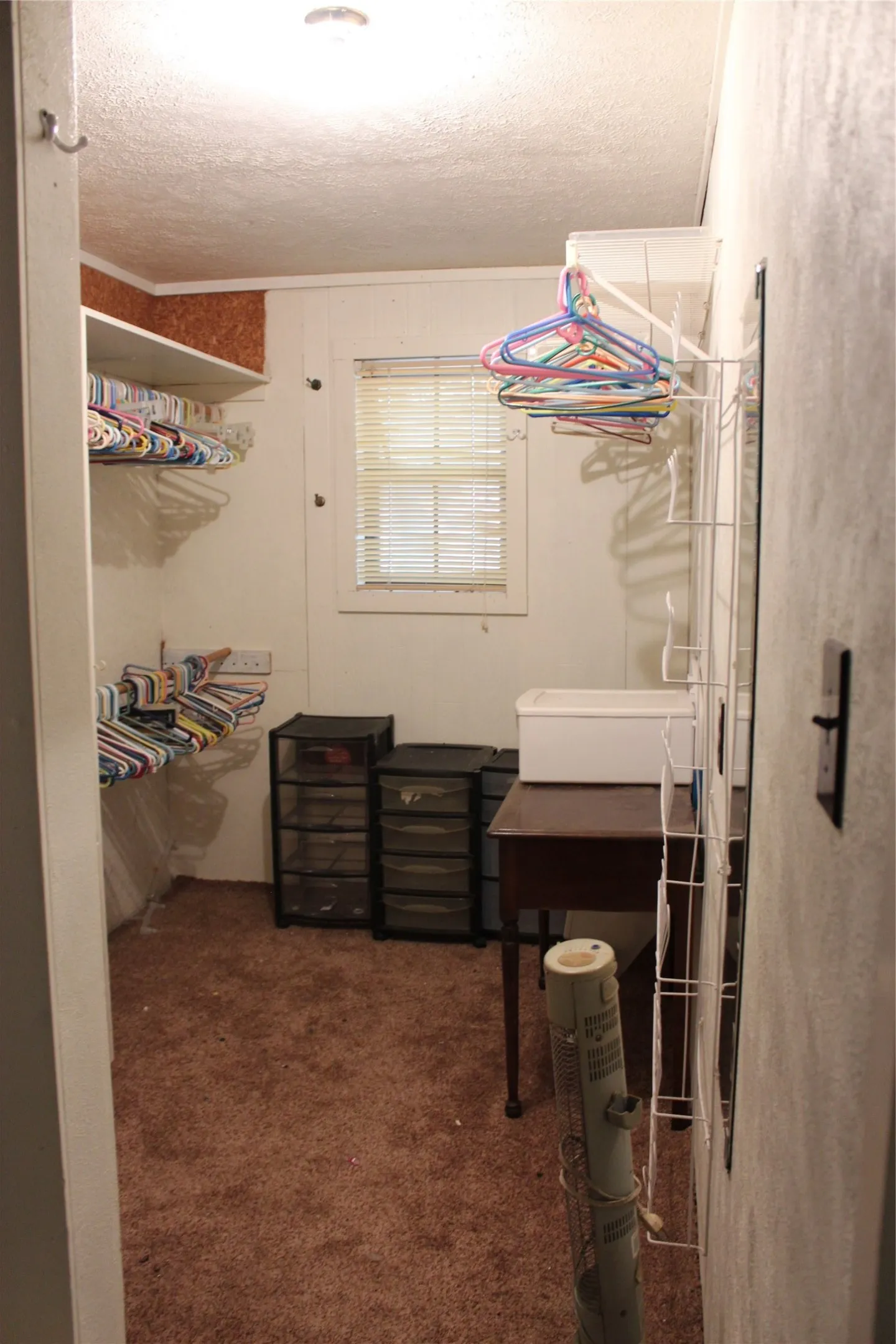 Mobile Home For Sale in Hood County , 2804 Maplewood Street, Granbury, Texas 76048, 3 Bedroom, 3 Bathroom, 2 Garage spaces, 2,932 Sqft, built in 2002, mls#21392680, Real Estate Agent in Granbury, Homes For Sale in Hood county, Homes For Sale in Granbury, Realtor in Granbury Texas, Real Estate Brokerage Independent Realty Texas, Luminita Cordes Realtor