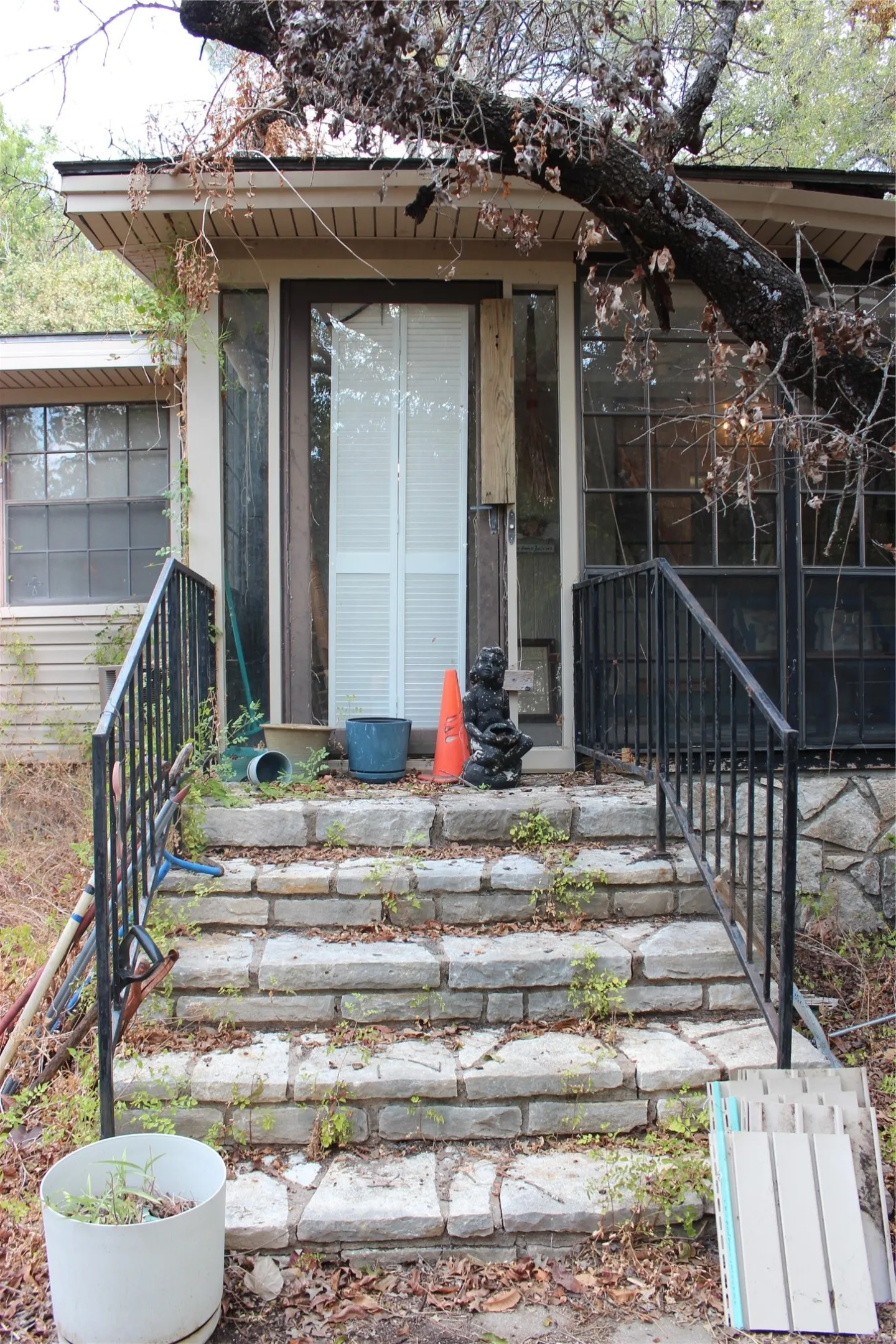 Mobile Home For Sale in Hood County , 2804 Maplewood Street, Granbury, Texas 76048, 3 Bedroom, 3 Bathroom, 2 Garage spaces, 2,932 Sqft, built in 2002, mls#21392680, Real Estate Agent in Granbury, Homes For Sale in Hood county, Homes For Sale in Granbury, Realtor in Granbury Texas, Real Estate Brokerage Independent Realty Texas, Luminita Cordes Realtor