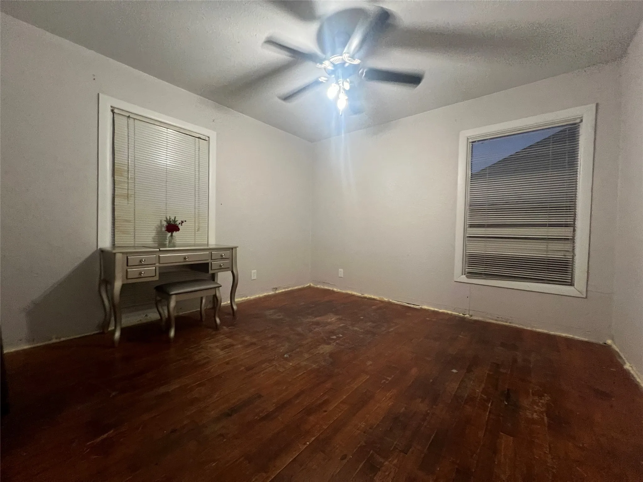 Single Family Residence For Sale in Dallas County , 8810 Eldon Drive, Dallas, Texas 75217, 2 Bedroom, 1 Bathroom, 2 Garage spaces, 792 Sqft, built in 1950, mls#21393560, Real Estate Agent in Dallas, Homes For Sale in Dallas county, Homes For Sale in Dallas, Realtor in Dallas Texas, Real Estate Brokerage Independent Realty Texas, Luminita Cordes Realtor