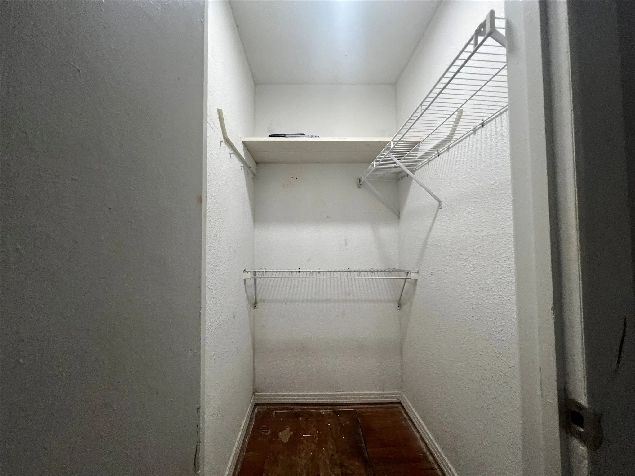 Single Family Residence For Sale in Dallas County , 8810 Eldon Drive, Dallas, Texas 75217, 2 Bedroom, 1 Bathroom, 2 Garage spaces, 792 Sqft, built in 1950, mls#21393560, Real Estate Agent in Dallas, Homes For Sale in Dallas county, Homes For Sale in Dallas, Realtor in Dallas Texas, Real Estate Brokerage Independent Realty Texas, Luminita Cordes Realtor