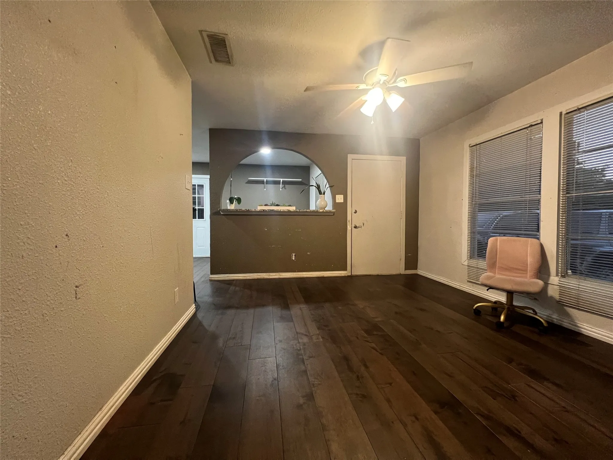 Single Family Residence For Sale in Dallas County , 8810 Eldon Drive, Dallas, Texas 75217, 2 Bedroom, 1 Bathroom, 2 Garage spaces, 792 Sqft, built in 1950, mls#21393560, Real Estate Agent in Dallas, Homes For Sale in Dallas county, Homes For Sale in Dallas, Realtor in Dallas Texas, Real Estate Brokerage Independent Realty Texas, Luminita Cordes Realtor