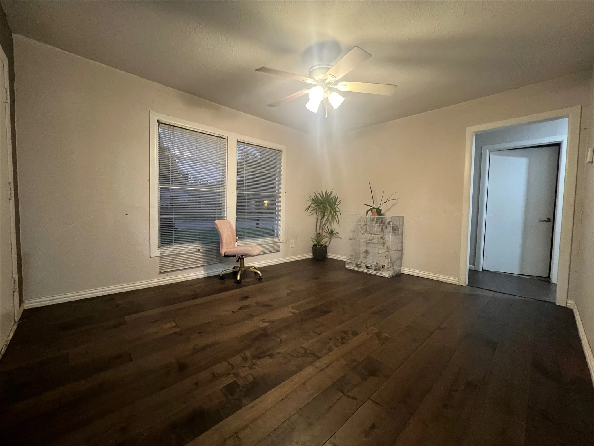 Single Family Residence For Sale in Dallas County , 8810 Eldon Drive, Dallas, Texas 75217, 2 Bedroom, 1 Bathroom, 2 Garage spaces, 792 Sqft, built in 1950, mls#21393560, Real Estate Agent in Dallas, Homes For Sale in Dallas county, Homes For Sale in Dallas, Realtor in Dallas Texas, Real Estate Brokerage Independent Realty Texas, Luminita Cordes Realtor