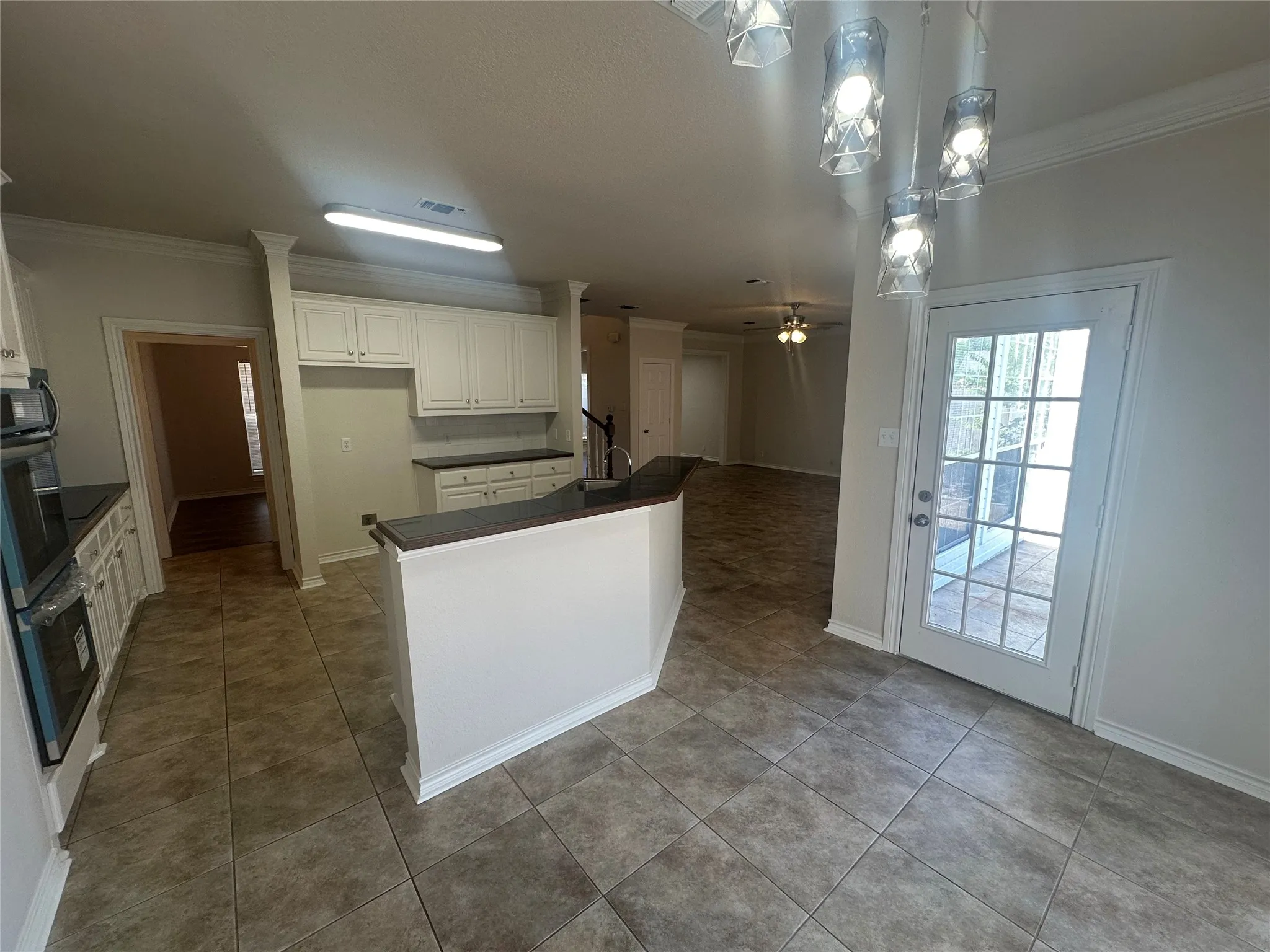 Single Family Residence For Sale in Grayson County , 1724 Alpine Drive, Sherman, Texas 75092, 5 Bedroom, 3 Bathroom, Garage spaces, 3,247 Sqft, built in 1995, mls#21394215, Real Estate Agent in Sherman, Homes For Sale in Grayson county, Homes For Sale in Sherman, Realtor in Sherman Texas, Real Estate Brokerage Independent Realty Texas, Luminita Cordes Realtor