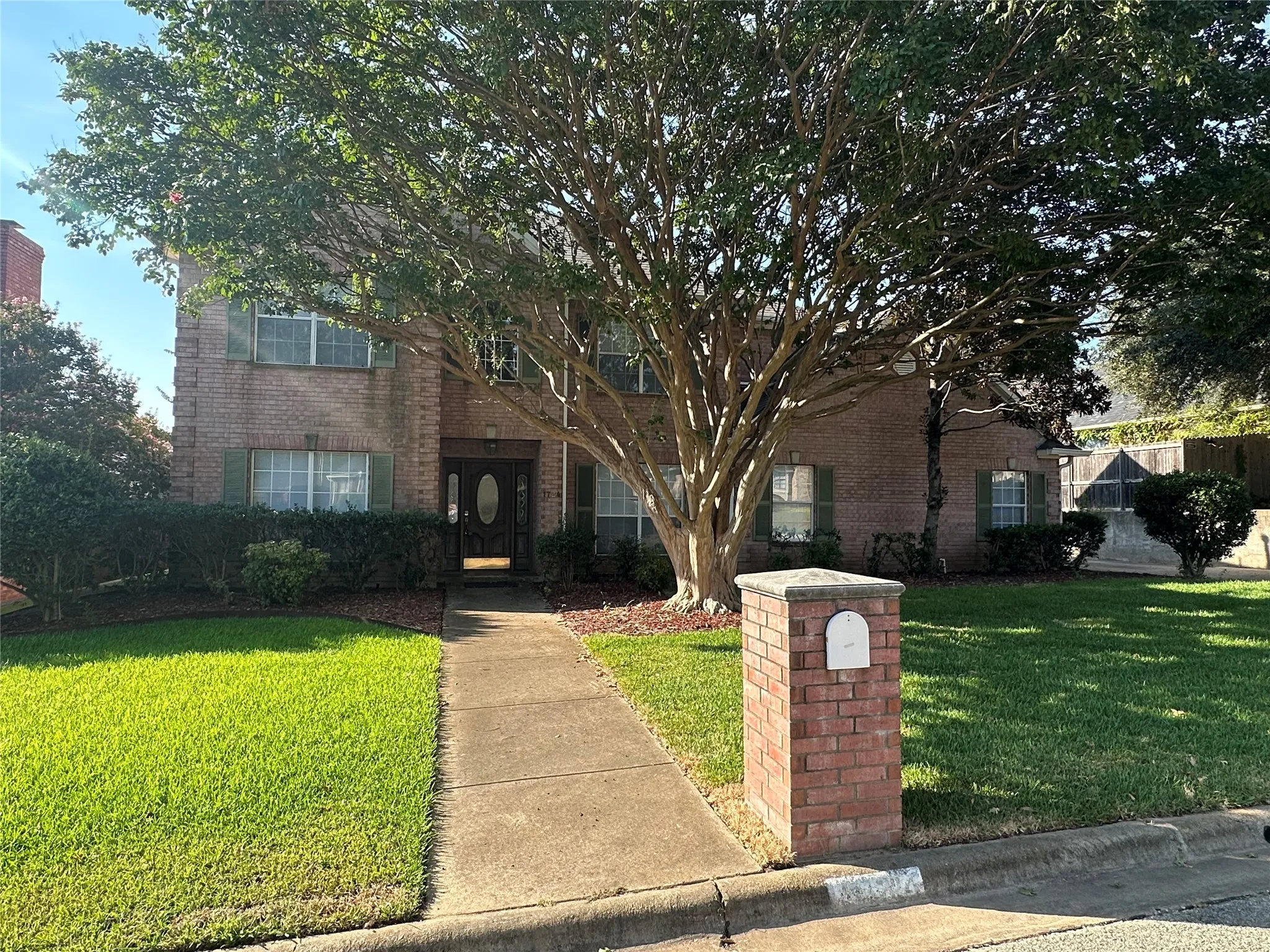 Single Family Residence For Sale in Grayson County , 1724 Alpine Drive, Sherman, Texas 75092, 5 Bedroom, 3 Bathroom, Garage spaces, 3,247 Sqft, built in 1995, mls#21394215, Real Estate Agent in Sherman, Homes For Sale in Grayson county, Homes For Sale in Sherman, Realtor in Sherman Texas, Real Estate Brokerage Independent Realty Texas, Luminita Cordes Realtor