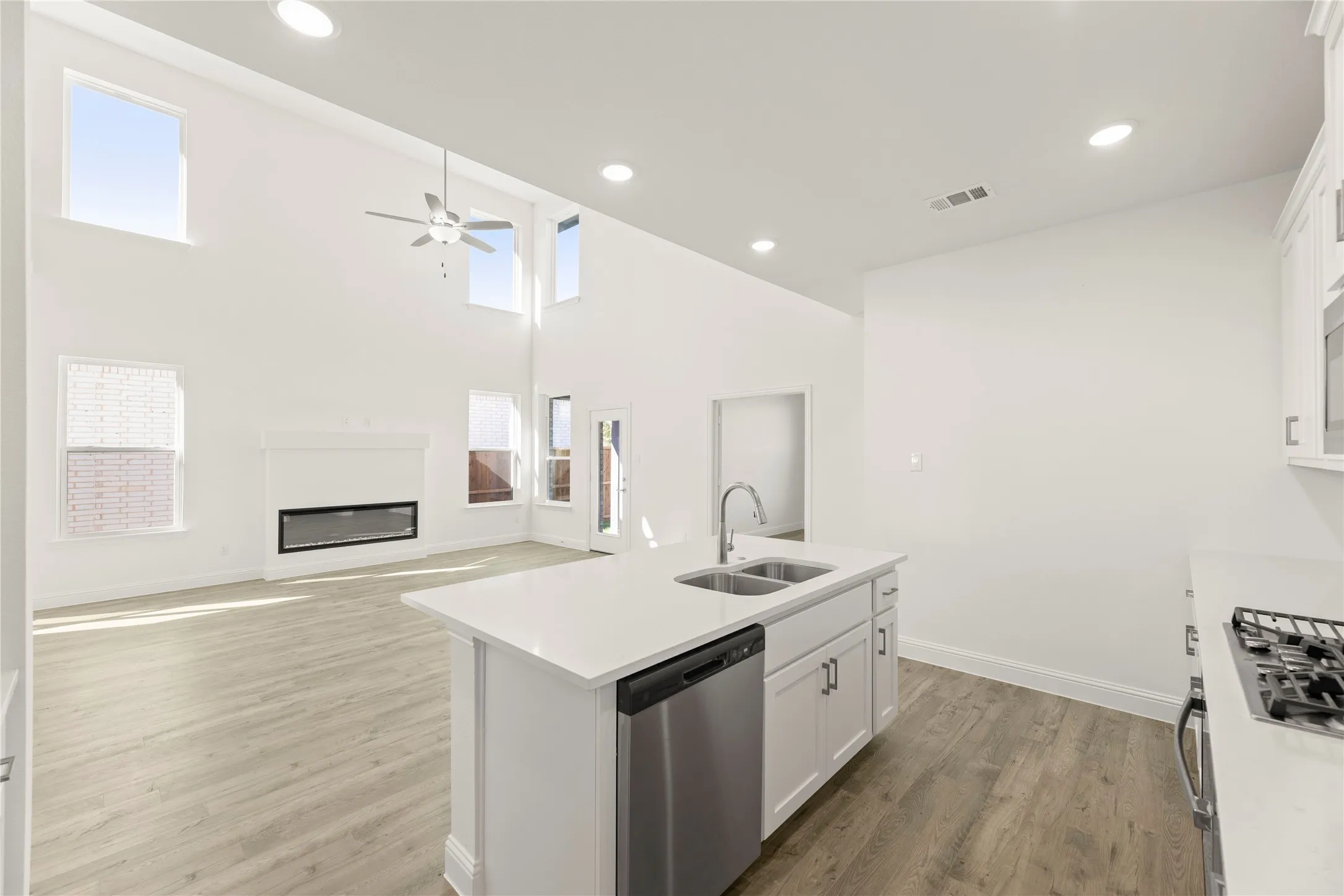 Single Family Residence For Sale in Tarrant County , 17208 Oxborough Drive, Fort Worth, Texas 76247, 4 Bedroom, 4 Bathroom, 2 Garage spaces, 2,932 Sqft, built in 2026, mls#21394216, Real Estate Agent in Fort Worth, Homes For Sale in Tarrant county, Homes For Sale in Fort Worth, Realtor in Fort Worth Texas, Real Estate Brokerage Independent Realty Texas, Luminita Cordes Realtor
