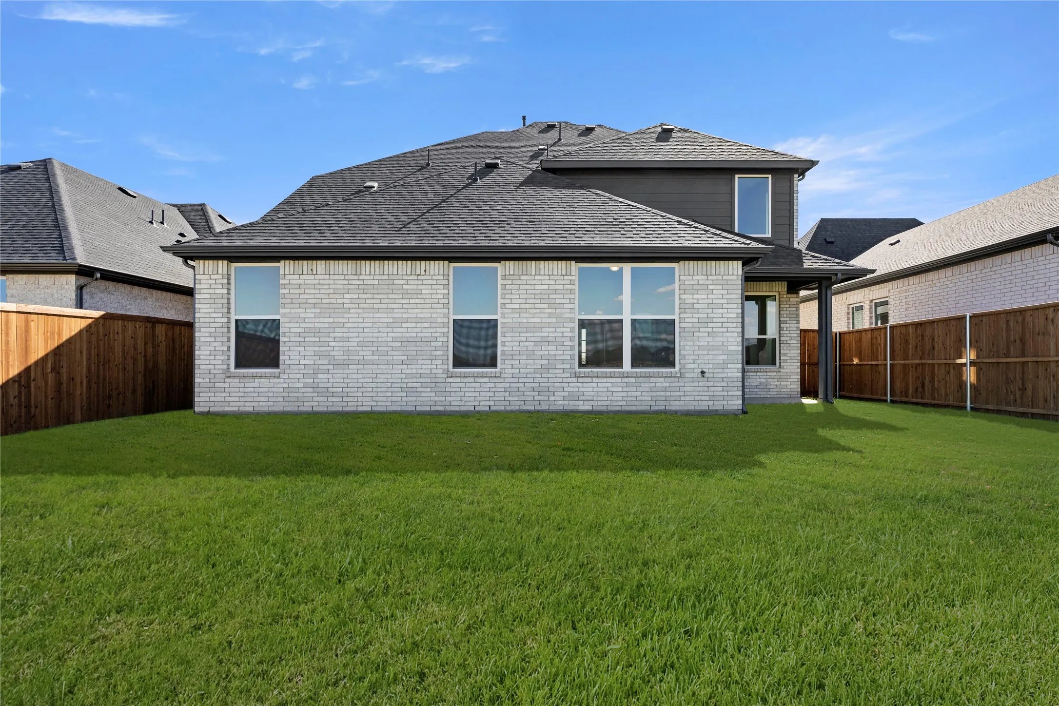 Single Family Residence For Sale in Tarrant County , 17208 Oxborough Drive, Fort Worth, Texas 76247, 4 Bedroom, 4 Bathroom, 2 Garage spaces, 2,932 Sqft, built in 2026, mls#21394216, Real Estate Agent in Fort Worth, Homes For Sale in Tarrant county, Homes For Sale in Fort Worth, Realtor in Fort Worth Texas, Real Estate Brokerage Independent Realty Texas, Luminita Cordes Realtor