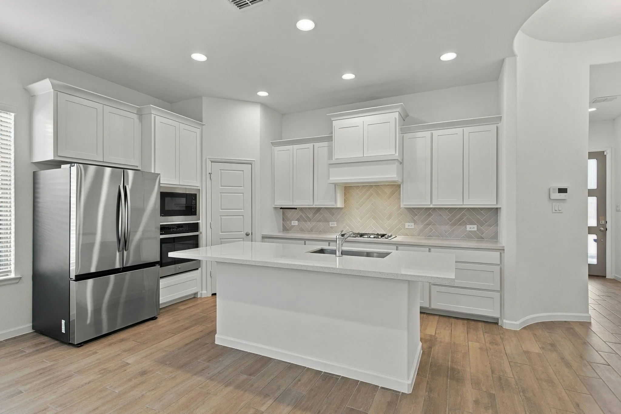 Single Family Residence For Sale in Denton County , 9336 Buckeye Bend, Little Elm, Texas 75068, 3 Bedroom, 3 Bathroom, 2 Garage spaces, 1,795 Sqft, built in 2024, mls#21394197, Real Estate Agent in Little Elm, Homes For Sale in Denton county, Homes For Sale in Little Elm, Realtor in Little Elm Texas, Real Estate Brokerage Independent Realty Texas, Luminita Cordes Realtor