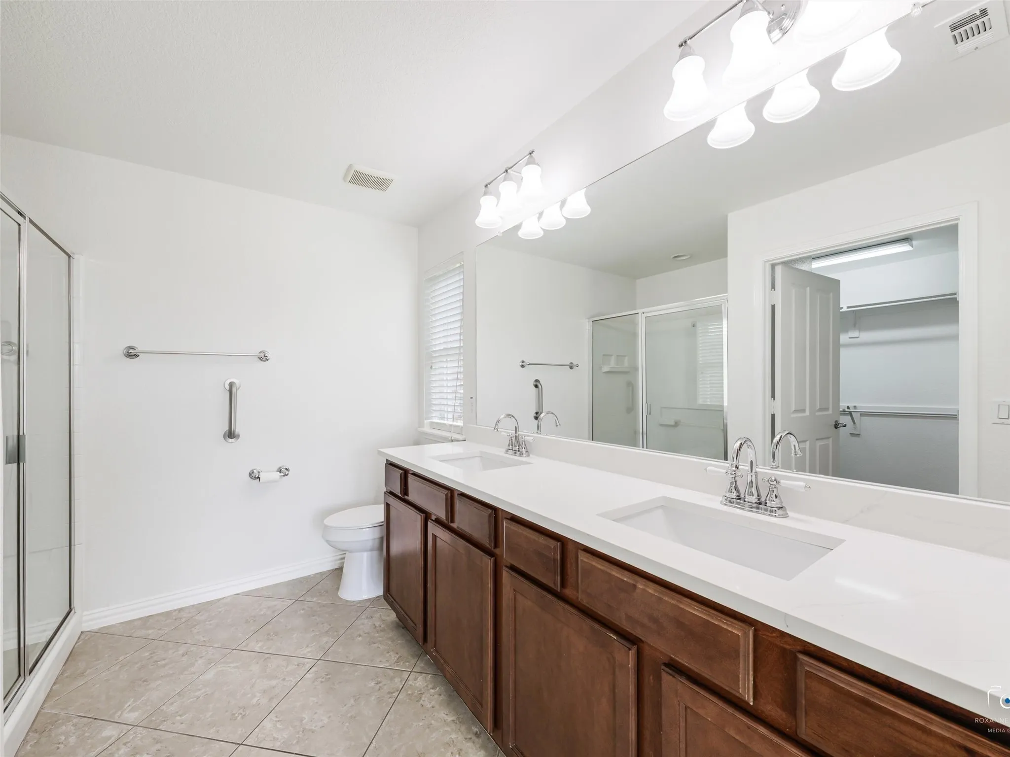 Single Family Residence For Sale in Denton County , 7542 Birmingham Forest Drive, Frisco, Texas 75036, 3 Bedroom, 2 Bathroom, 2 Garage spaces, 1,467 Sqft, built in 2010, mls#21386369, Real Estate Agent in Frisco, Homes For Sale in Denton county, Homes For Sale in Frisco, Realtor in Frisco Texas, Real Estate Brokerage Independent Realty Texas, Luminita Cordes Realtor