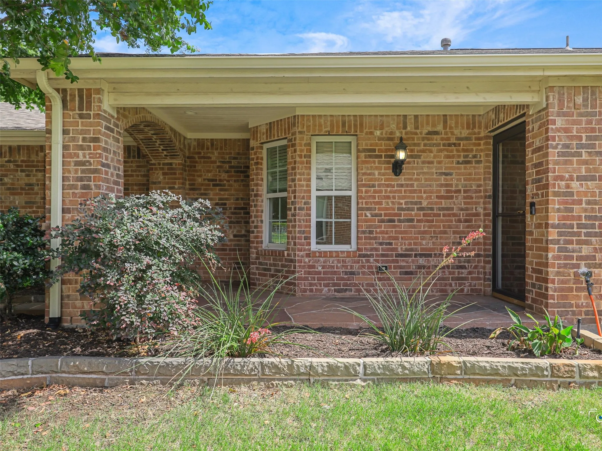 Single Family Residence For Sale in Denton County , 7542 Birmingham Forest Drive, Frisco, Texas 75036, 3 Bedroom, 2 Bathroom, 2 Garage spaces, 1,467 Sqft, built in 2010, mls#21386369, Real Estate Agent in Frisco, Homes For Sale in Denton county, Homes For Sale in Frisco, Realtor in Frisco Texas, Real Estate Brokerage Independent Realty Texas, Luminita Cordes Realtor