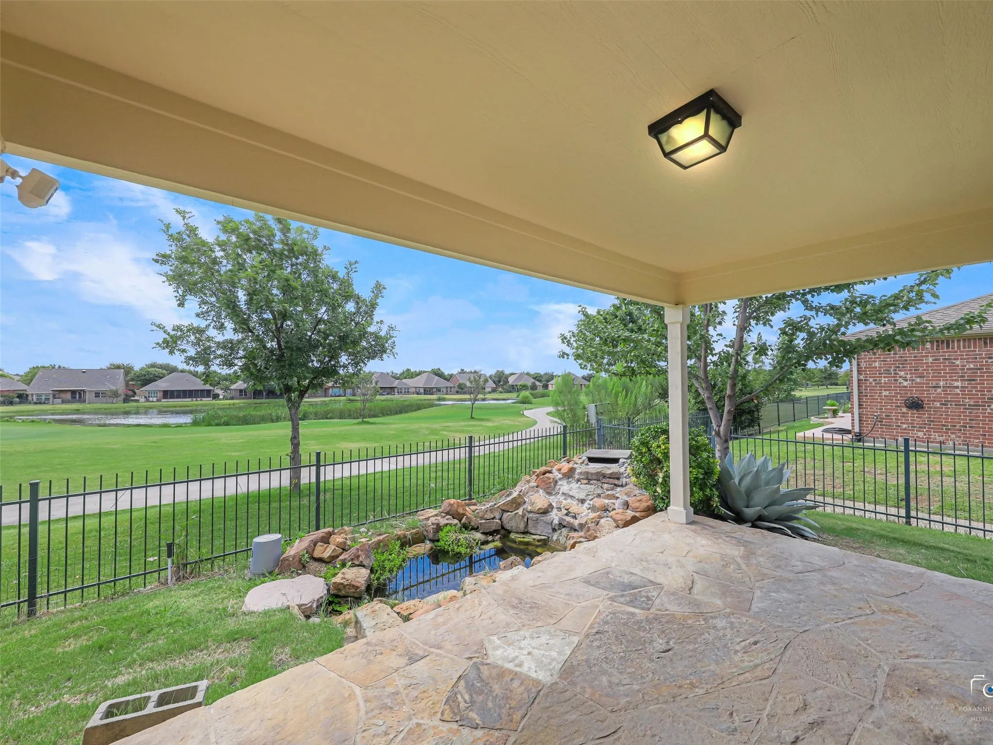 Single Family Residence For Sale in Denton County , 7542 Birmingham Forest Drive, Frisco, Texas 75036, 3 Bedroom, 2 Bathroom, 2 Garage spaces, 1,467 Sqft, built in 2010, mls#21386369, Real Estate Agent in Frisco, Homes For Sale in Denton county, Homes For Sale in Frisco, Realtor in Frisco Texas, Real Estate Brokerage Independent Realty Texas, Luminita Cordes Realtor