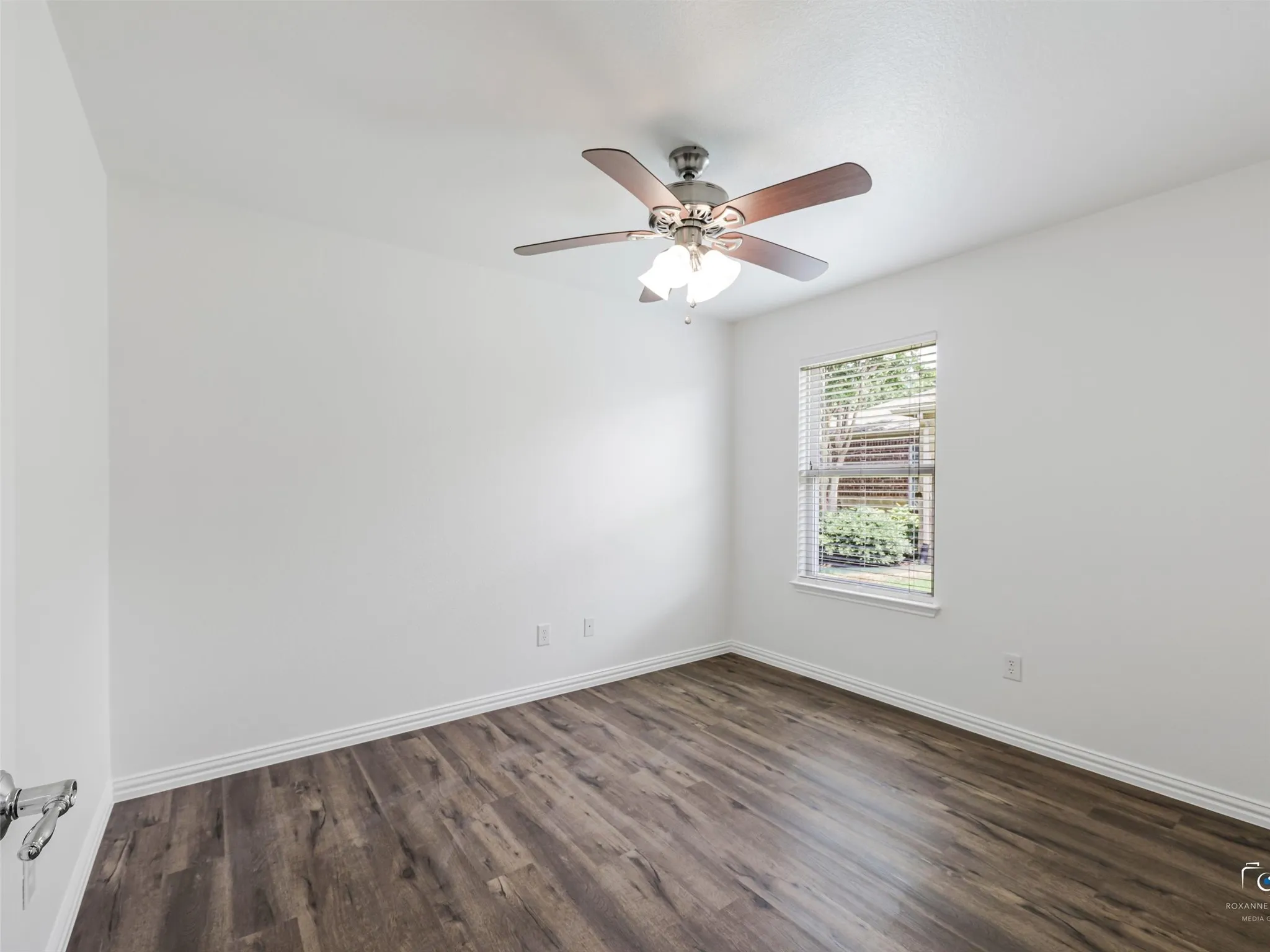 Single Family Residence For Sale in Denton County , 7542 Birmingham Forest Drive, Frisco, Texas 75036, 3 Bedroom, 2 Bathroom, 2 Garage spaces, 1,467 Sqft, built in 2010, mls#21386369, Real Estate Agent in Frisco, Homes For Sale in Denton county, Homes For Sale in Frisco, Realtor in Frisco Texas, Real Estate Brokerage Independent Realty Texas, Luminita Cordes Realtor