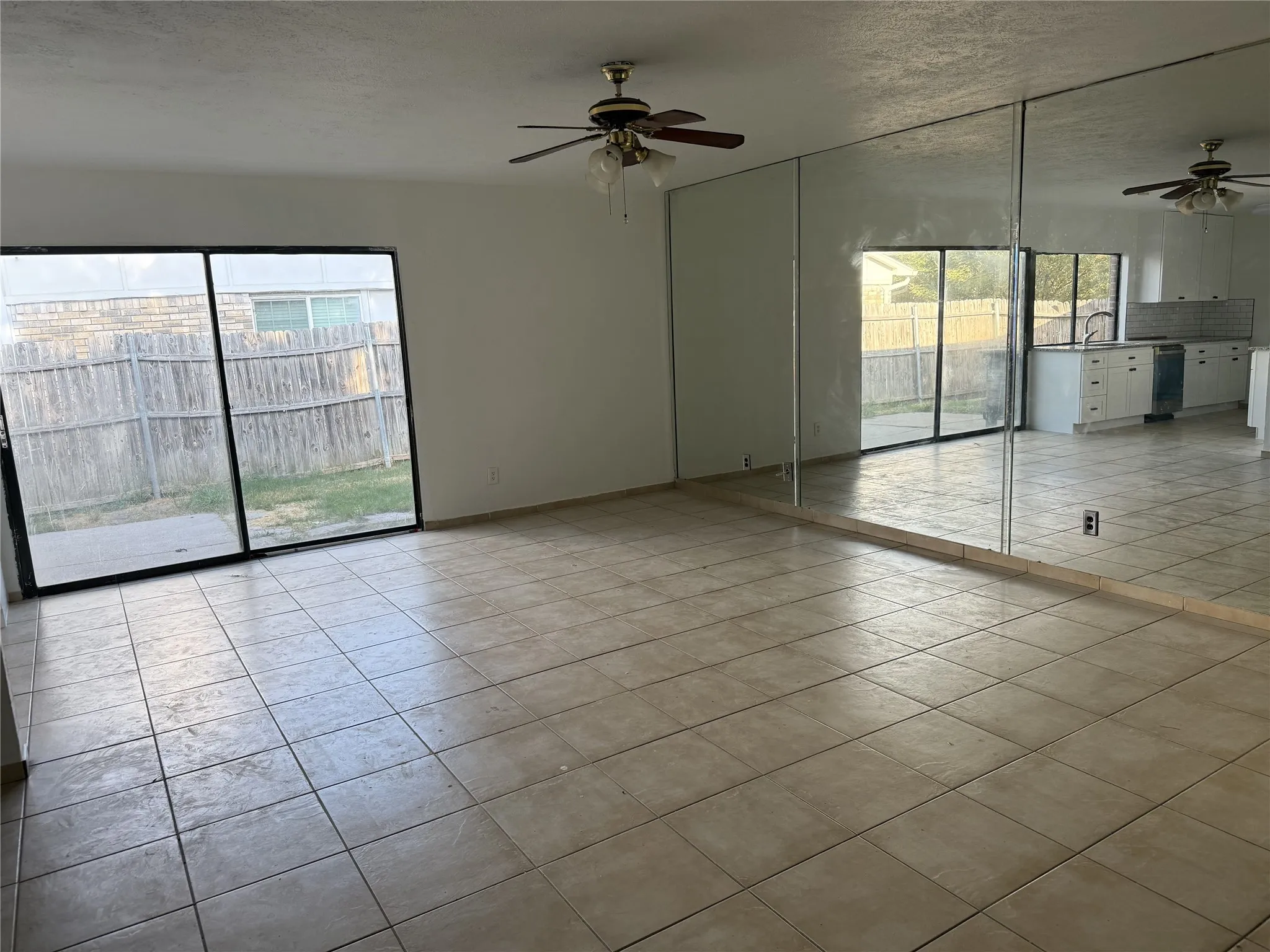 Single Family Residence For Sale in Dallas County , 11634 Featherbrook Drive, Dallas, Texas 75228, 4 Bedroom, 2 Bathroom, 2 Garage spaces, 1,731 Sqft, built in 1979, mls#21391365, Real Estate Agent in Dallas, Homes For Sale in Dallas county, Homes For Sale in Dallas, Realtor in Dallas Texas, Real Estate Brokerage Independent Realty Texas, Luminita Cordes Realtor