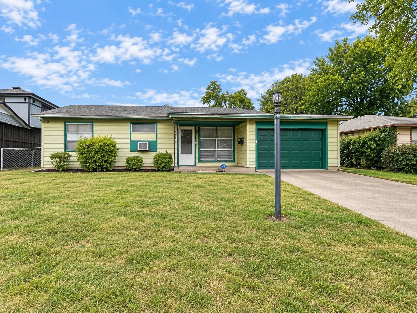 Single Family Residence For Rent in Dallas County , 12145 Dandridge Drive, Dallas, Texas 75243, 3 Bedroom, 1 Bathroom, 1 Garage spaces, 908 Sqft, built in 1956, mls#21394232, Real Estate Agent in Dallas, Homes For Rent in Dallas county, Homes For Rent in Dallas, Realtor in Dallas Texas, Real Estate Brokerage Independent Realty Texas, Luminita Cordes Realtor