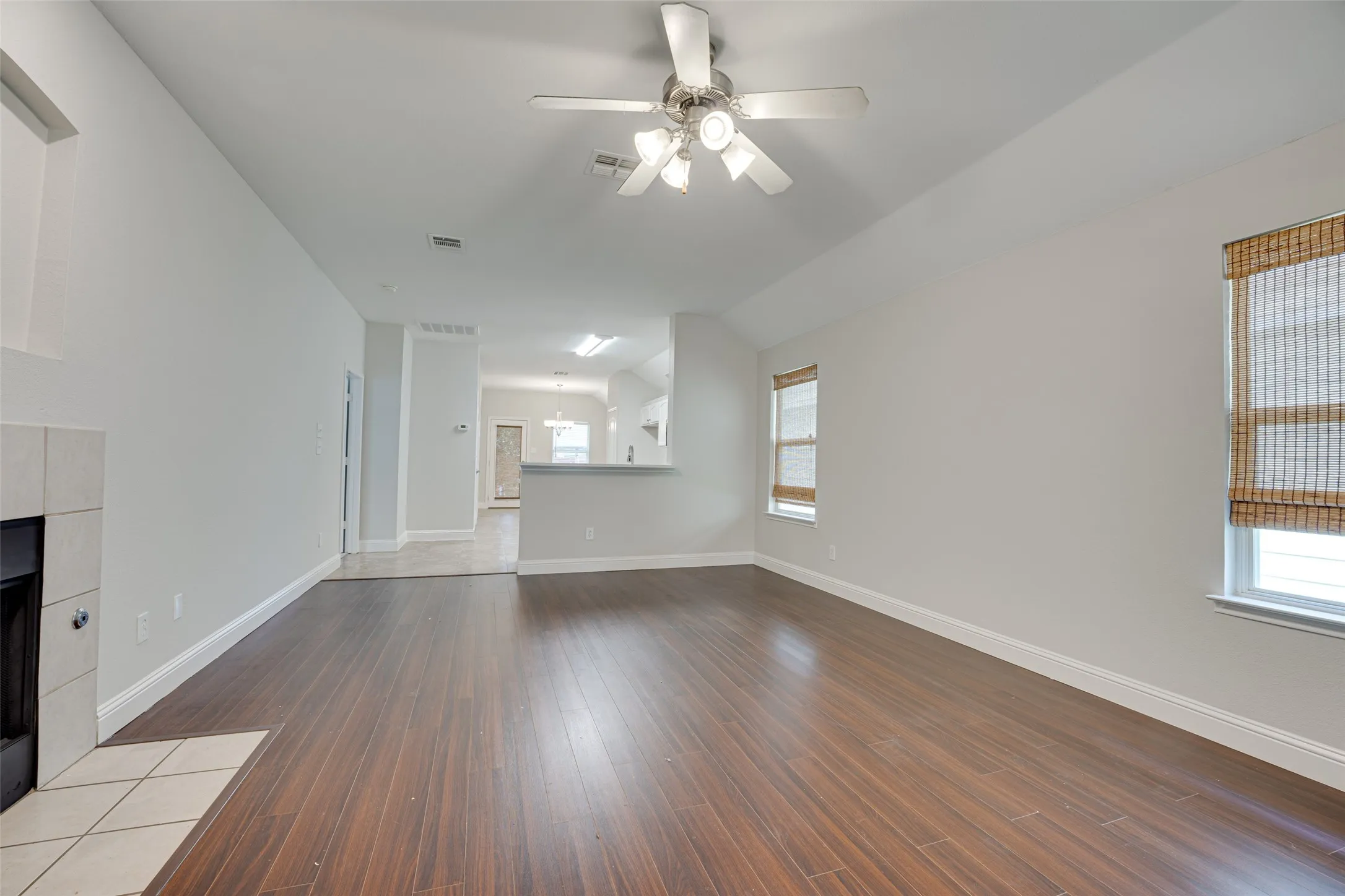 Single Family Residence For Rent in Collin County , 3620 Temecula Creek Trail, Mc Kinney, Texas 75070, 3 Bedroom, 2 Bathroom, 2 Garage spaces, 1,404 Sqft, built in 2005, mls#21394233, Real Estate Agent in Mc Kinney, Homes For Rent in Collin county, Homes For Rent in Mc Kinney, Realtor in Mc Kinney Texas, Real Estate Brokerage Independent Realty Texas, Luminita Cordes Realtor