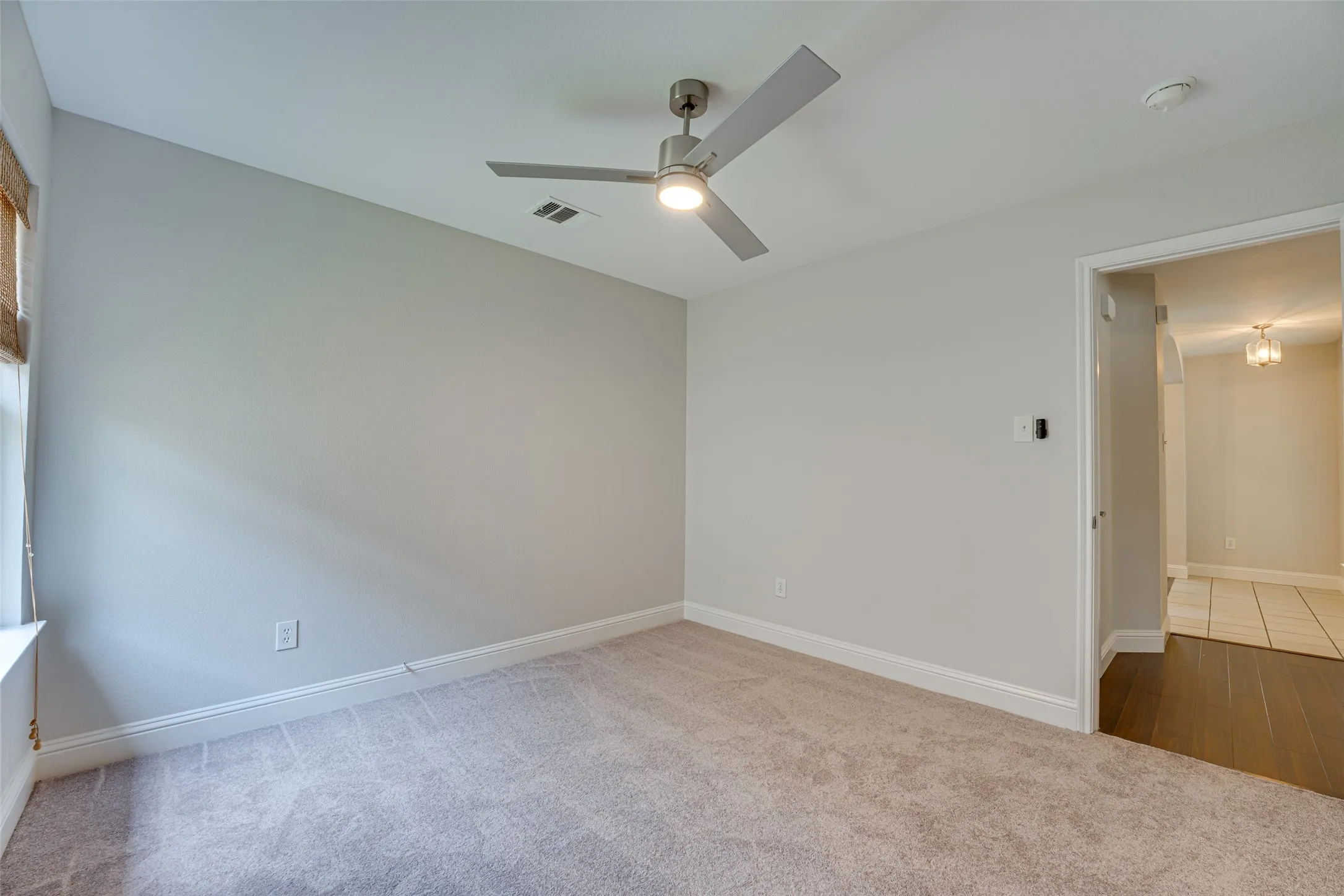 Single Family Residence For Rent in Collin County , 3620 Temecula Creek Trail, Mc Kinney, Texas 75070, 3 Bedroom, 2 Bathroom, 2 Garage spaces, 1,404 Sqft, built in 2005, mls#21394233, Real Estate Agent in Mc Kinney, Homes For Rent in Collin county, Homes For Rent in Mc Kinney, Realtor in Mc Kinney Texas, Real Estate Brokerage Independent Realty Texas, Luminita Cordes Realtor