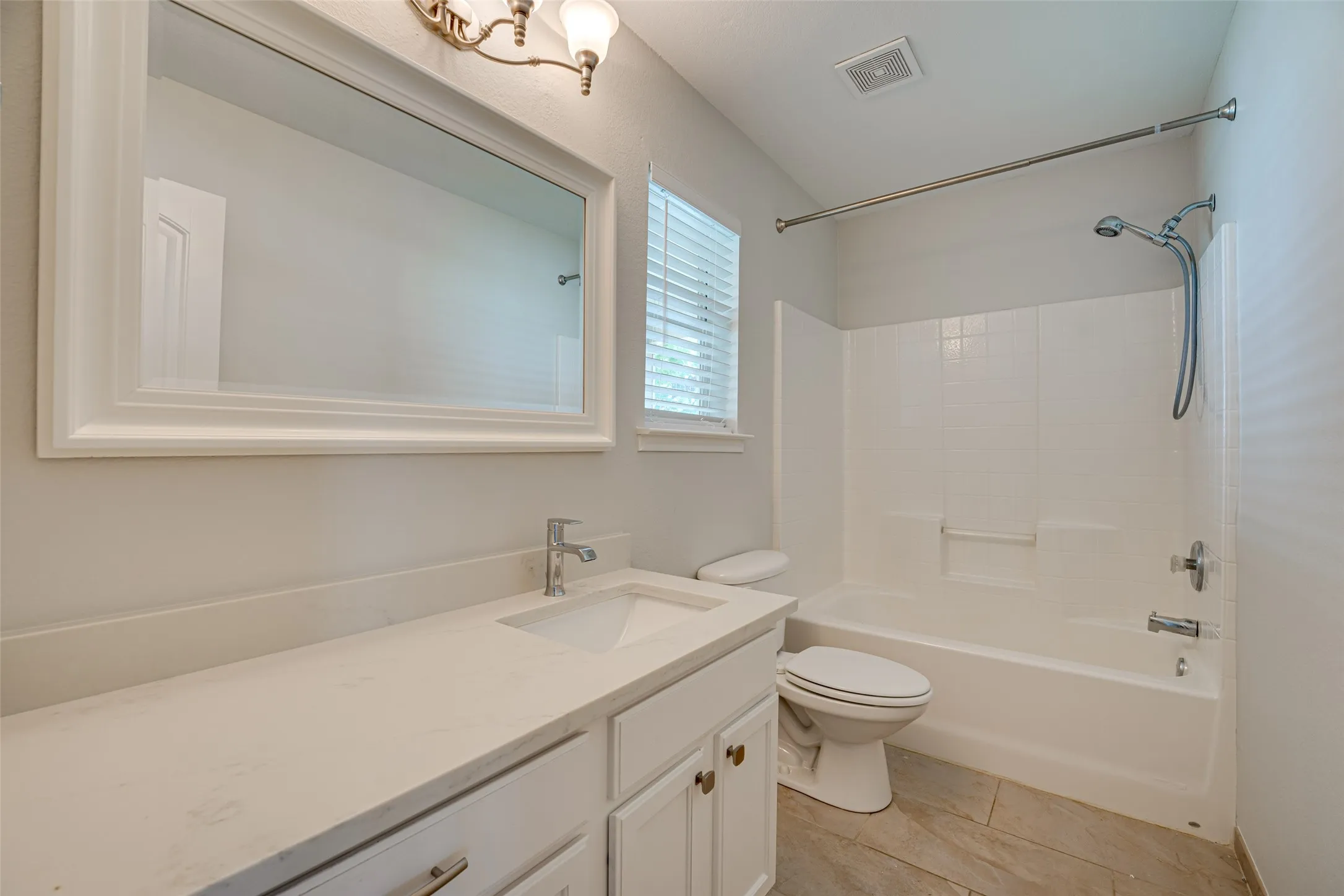 Single Family Residence For Rent in Collin County , 3620 Temecula Creek Trail, Mc Kinney, Texas 75070, 3 Bedroom, 2 Bathroom, 2 Garage spaces, 1,404 Sqft, built in 2005, mls#21394233, Real Estate Agent in Mc Kinney, Homes For Rent in Collin county, Homes For Rent in Mc Kinney, Realtor in Mc Kinney Texas, Real Estate Brokerage Independent Realty Texas, Luminita Cordes Realtor
