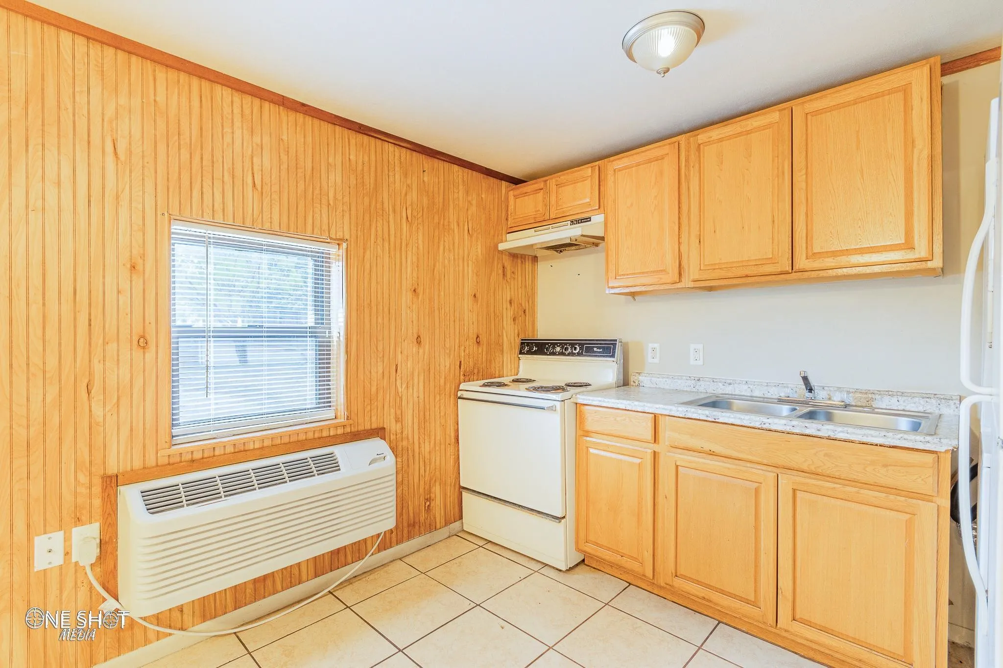 Duplex For Rent in Taylor County , 104 College Drive B, Abilene, Texas 79601, 0, 1 Bathroom, Garage spaces, 2,120 Sqft, built in 1929, mls#21394230, Real Estate Agent in Abilene, Homes For Rent in Taylor county, Homes For Rent in Abilene, Realtor in Abilene Texas, Real Estate Brokerage Independent Realty Texas, Luminita Cordes Realtor