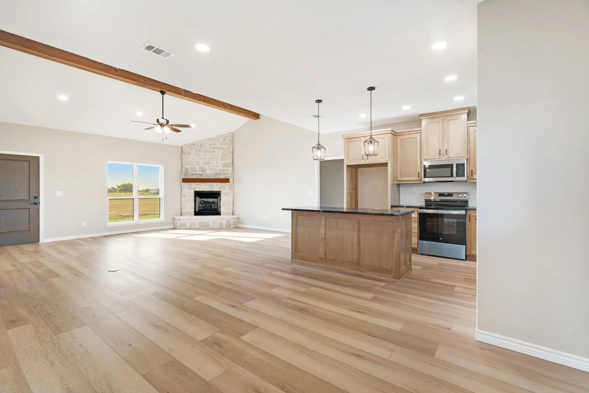 Single Family Residence For Sale in Lamar County , 461 S FM 196, Blossom, Texas 75416, 4 Bedroom, 2 Bathroom, 2 Garage spaces, 1,907 Sqft, built in 2026, mls#21393461, Real Estate Agent in Blossom, Homes For Sale in Lamar county, Homes For Sale in Blossom, Realtor in Blossom Texas, Real Estate Brokerage Independent Realty Texas, Luminita Cordes Realtor
