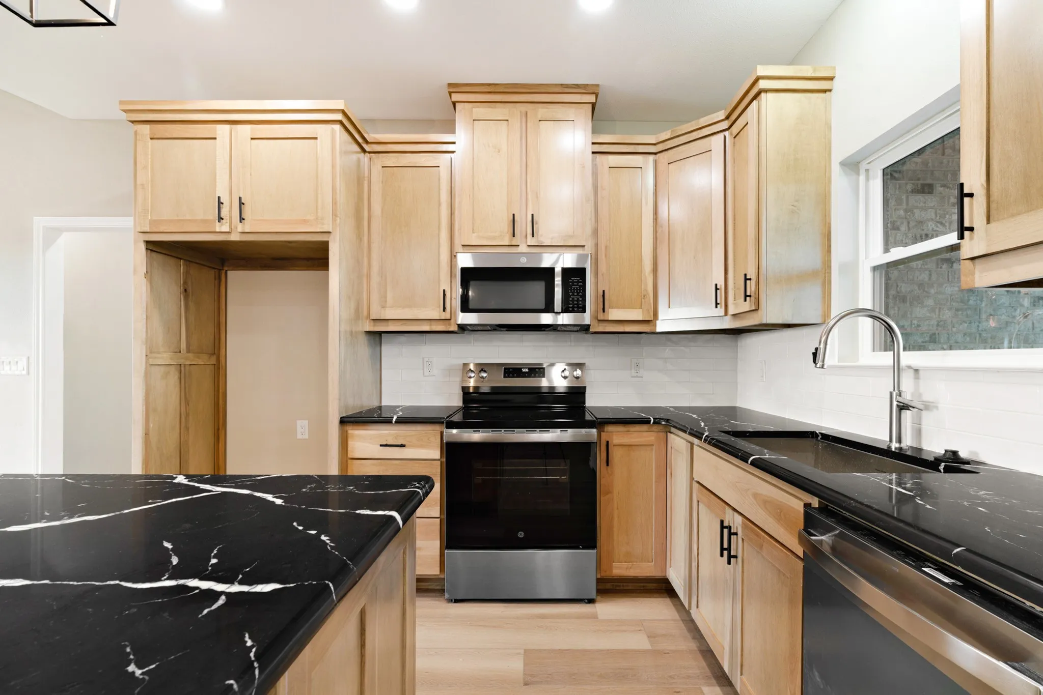Single Family Residence For Sale in Lamar County , 461 S FM 196, Blossom, Texas 75416, 4 Bedroom, 2 Bathroom, 2 Garage spaces, 1,907 Sqft, built in 2026, mls#21393461, Real Estate Agent in Blossom, Homes For Sale in Lamar county, Homes For Sale in Blossom, Realtor in Blossom Texas, Real Estate Brokerage Independent Realty Texas, Luminita Cordes Realtor