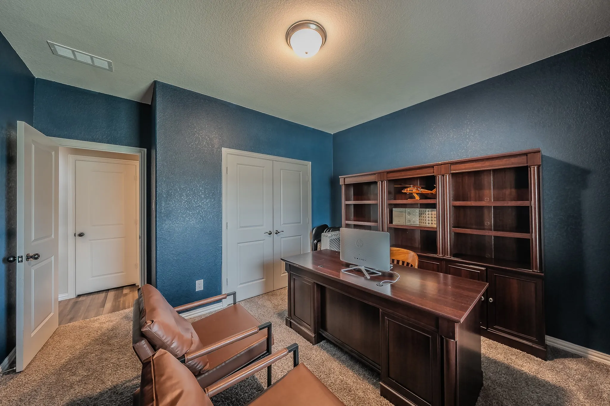 Single Family Residence For Sale in Tarrant County , 2132 Sun Star Drive, Haslet, Texas 76052, 5 Bedroom, 3 Bathroom, 2 Garage spaces, 3,060 Sqft, built in 2021, mls#21385656, Real Estate Agent in Haslet, Homes For Sale in Tarrant county, Homes For Sale in Haslet, Realtor in Haslet Texas, Real Estate Brokerage Independent Realty Texas, Luminita Cordes Realtor