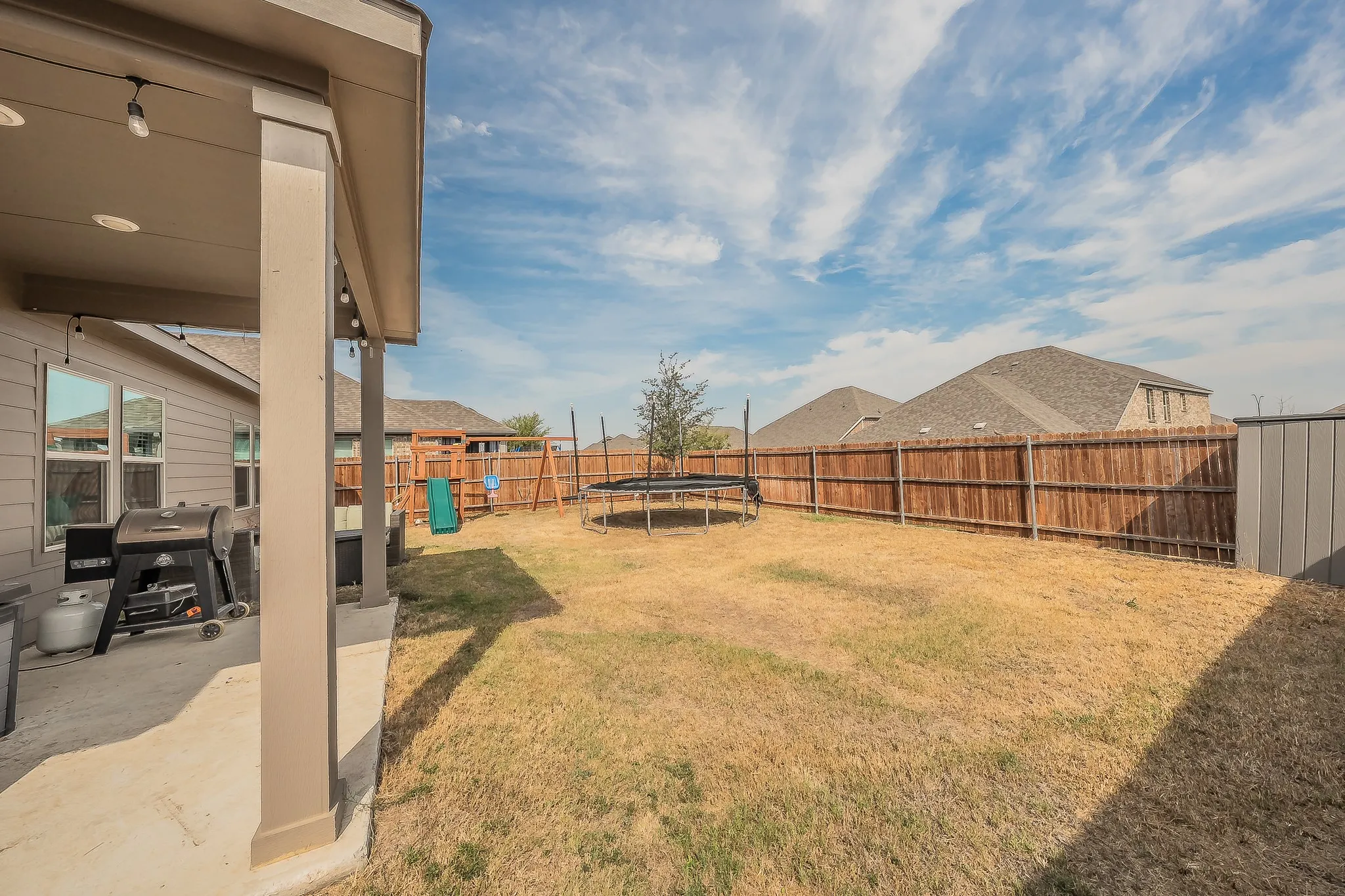 Single Family Residence For Sale in Tarrant County , 2132 Sun Star Drive, Haslet, Texas 76052, 5 Bedroom, 3 Bathroom, 2 Garage spaces, 3,060 Sqft, built in 2021, mls#21385656, Real Estate Agent in Haslet, Homes For Sale in Tarrant county, Homes For Sale in Haslet, Realtor in Haslet Texas, Real Estate Brokerage Independent Realty Texas, Luminita Cordes Realtor
