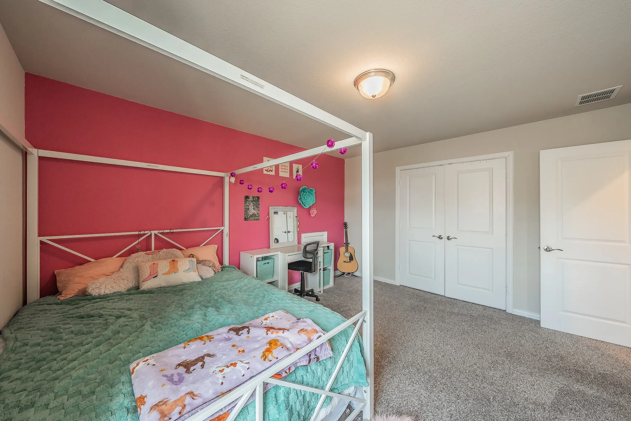 Single Family Residence For Sale in Tarrant County , 2132 Sun Star Drive, Haslet, Texas 76052, 5 Bedroom, 3 Bathroom, 2 Garage spaces, 3,060 Sqft, built in 2021, mls#21385656, Real Estate Agent in Haslet, Homes For Sale in Tarrant county, Homes For Sale in Haslet, Realtor in Haslet Texas, Real Estate Brokerage Independent Realty Texas, Luminita Cordes Realtor