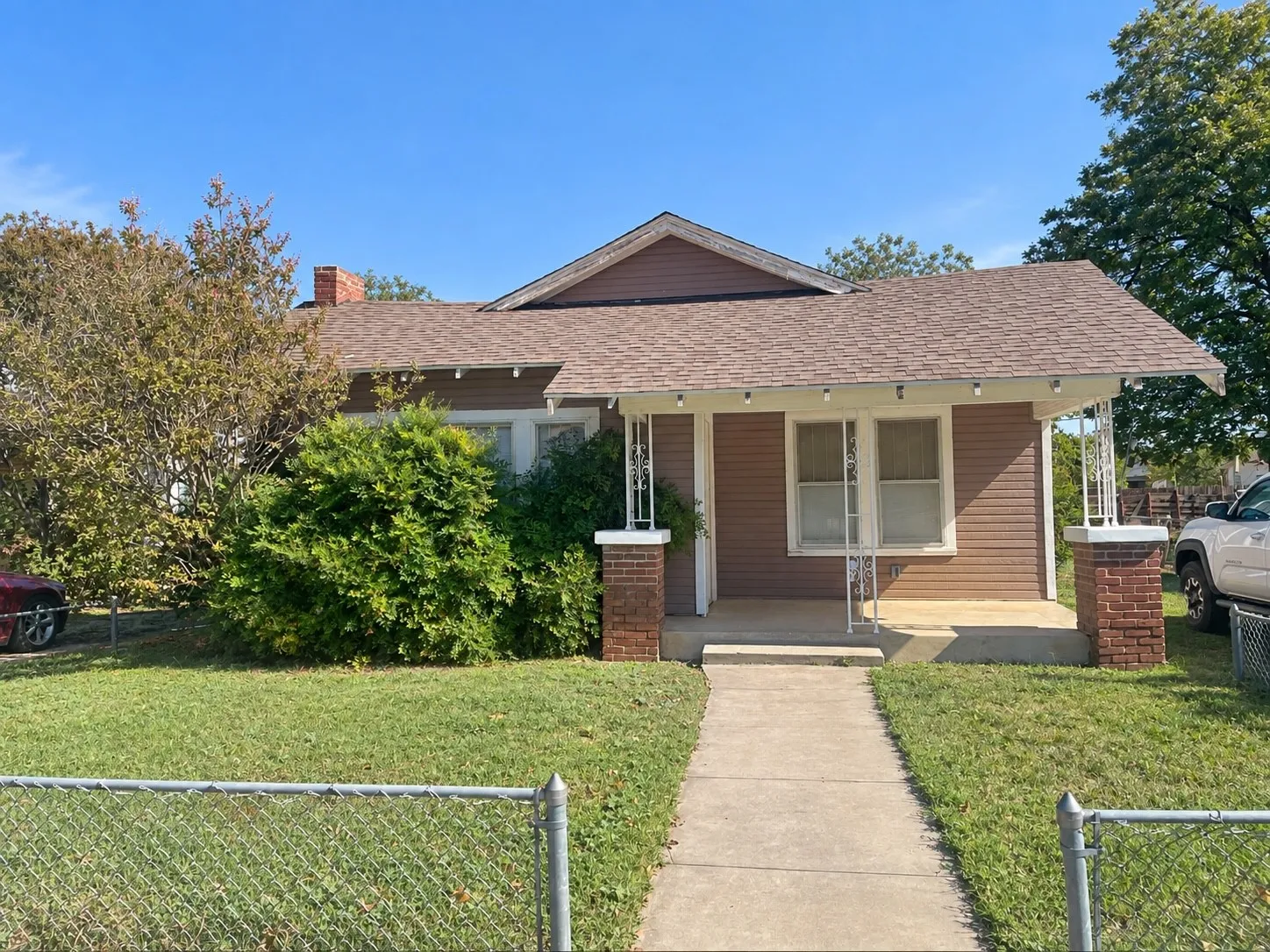 Single Family Residence For Rent in Taylor County , 349 Jeanette Street, Abilene, Texas 79602, 2 Bedroom, 1 Bathroom, Garage spaces, 1,116 Sqft, built in 1921, mls#21394244, Real Estate Agent in Abilene, Homes For Rent in Taylor county, Homes For Rent in Abilene, Realtor in Abilene Texas, Real Estate Brokerage Independent Realty Texas, Luminita Cordes Realtor