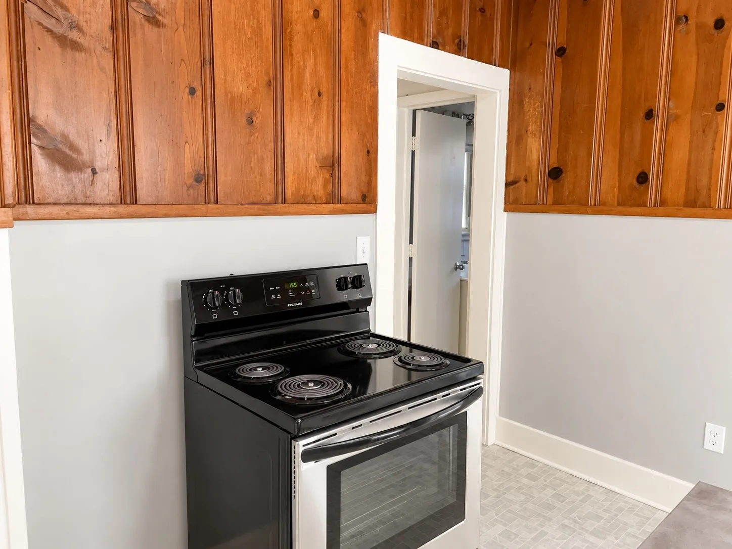 Single Family Residence For Rent in Taylor County , 349 Jeanette Street, Abilene, Texas 79602, 2 Bedroom, 1 Bathroom, Garage spaces, 1,116 Sqft, built in 1921, mls#21394244, Real Estate Agent in Abilene, Homes For Rent in Taylor county, Homes For Rent in Abilene, Realtor in Abilene Texas, Real Estate Brokerage Independent Realty Texas, Luminita Cordes Realtor