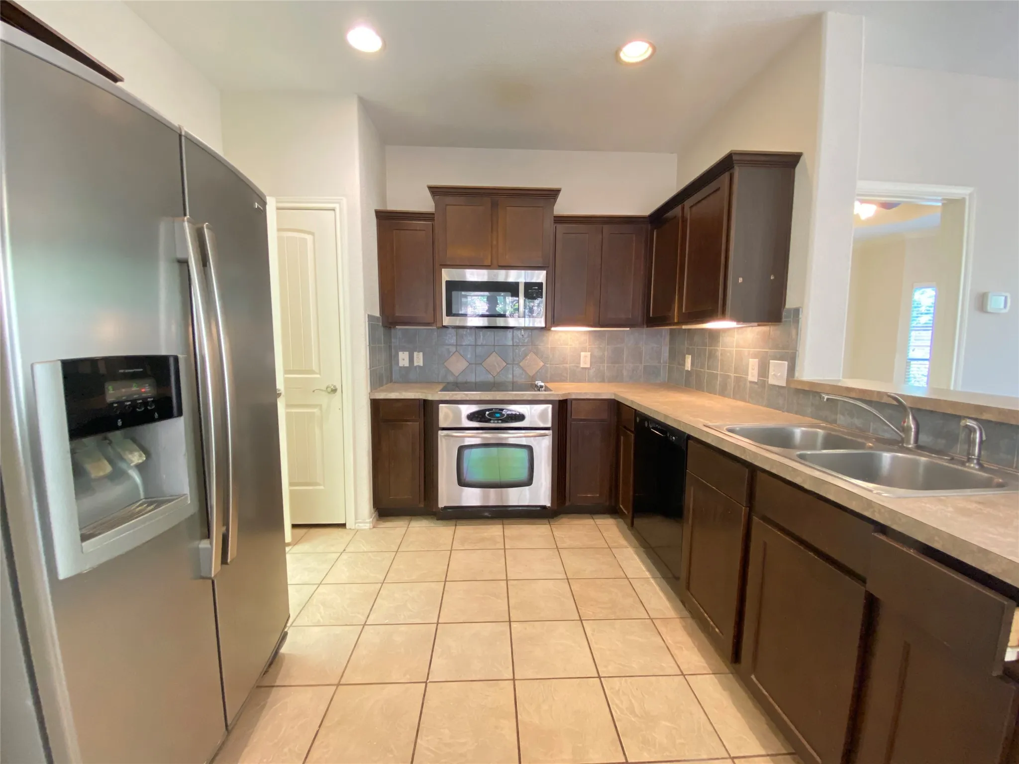 Single Family Residence For Rent in Dallas County , 8307 Timberbrook Lane, Dallas, Texas 75249, 3 Bedroom, 3 Bathroom, 2 Garage spaces, 1,629 Sqft, built in 2009, mls#21394119, Real Estate Agent in Dallas, Homes For Rent in Dallas county, Homes For Rent in Dallas, Realtor in Dallas Texas, Real Estate Brokerage Independent Realty Texas, Luminita Cordes Realtor